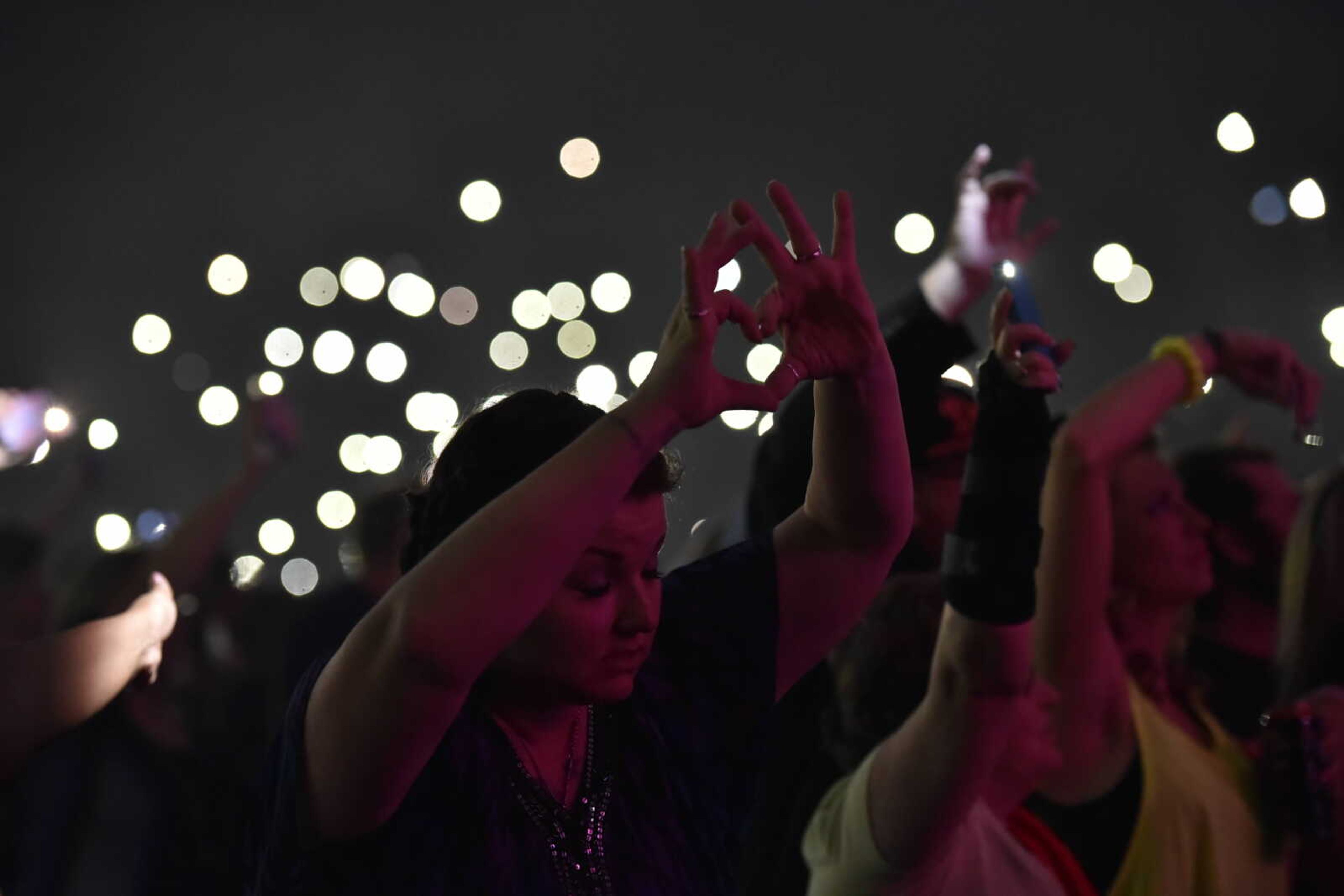 LAURA SIMON ~ lsimon@semissourian.com

Fans take in the I Love the 90's tour at the Show Me Center on Thursday, Nov. 17, 2016.