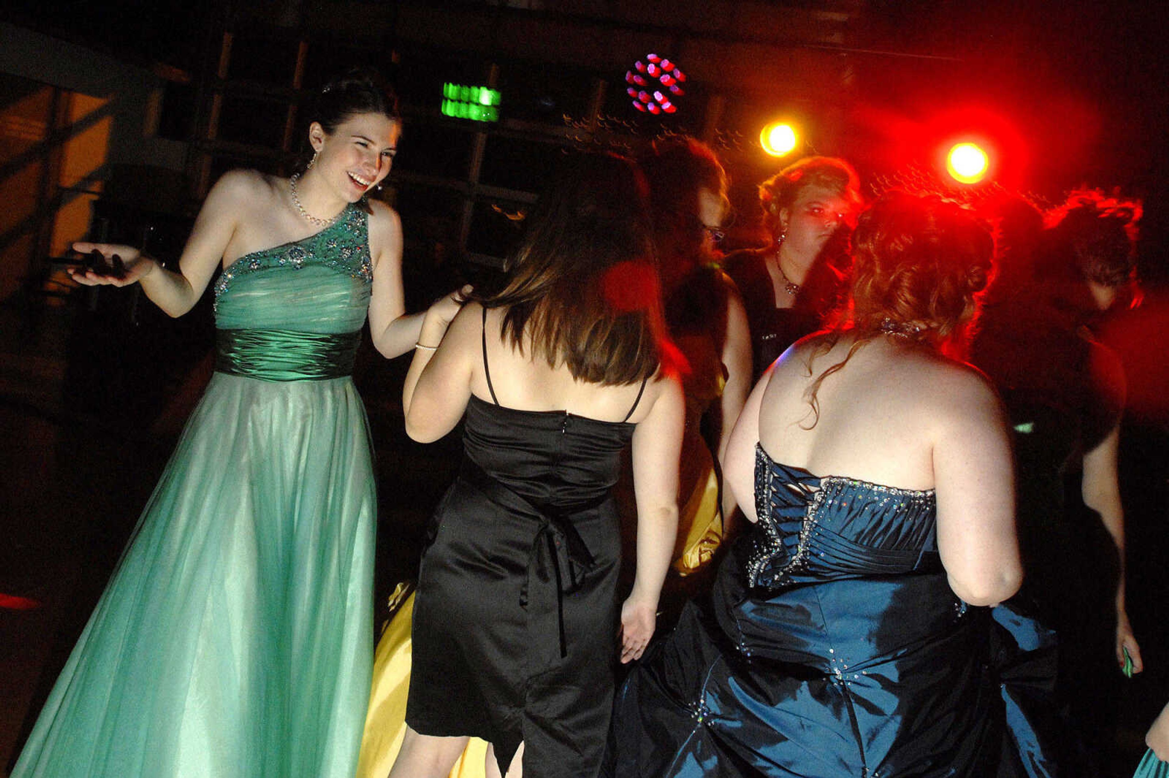 LAURA SIMON~lsimon@semissourian.com
Meadow Heights' prom "A Night to Remember" was held Saturday, April 30, 2011 at Deerfield Lodge.