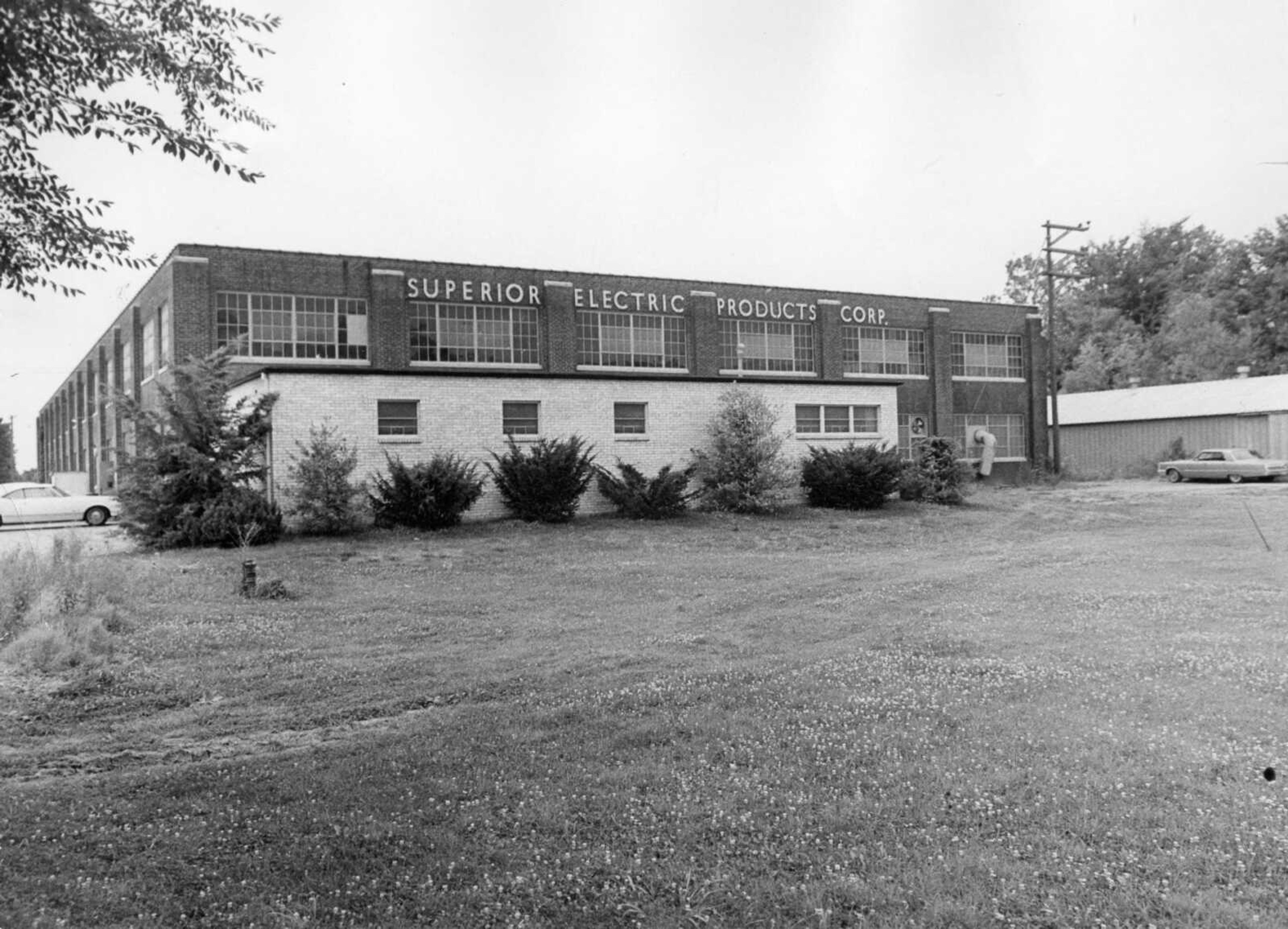 Superior Electric Products operated in Cape Girardeau from 1938 to 1982. Originally located between Independence and Merriwether streets, west of Louisiana Avenue, the firm moved to Nash Road in 1968.