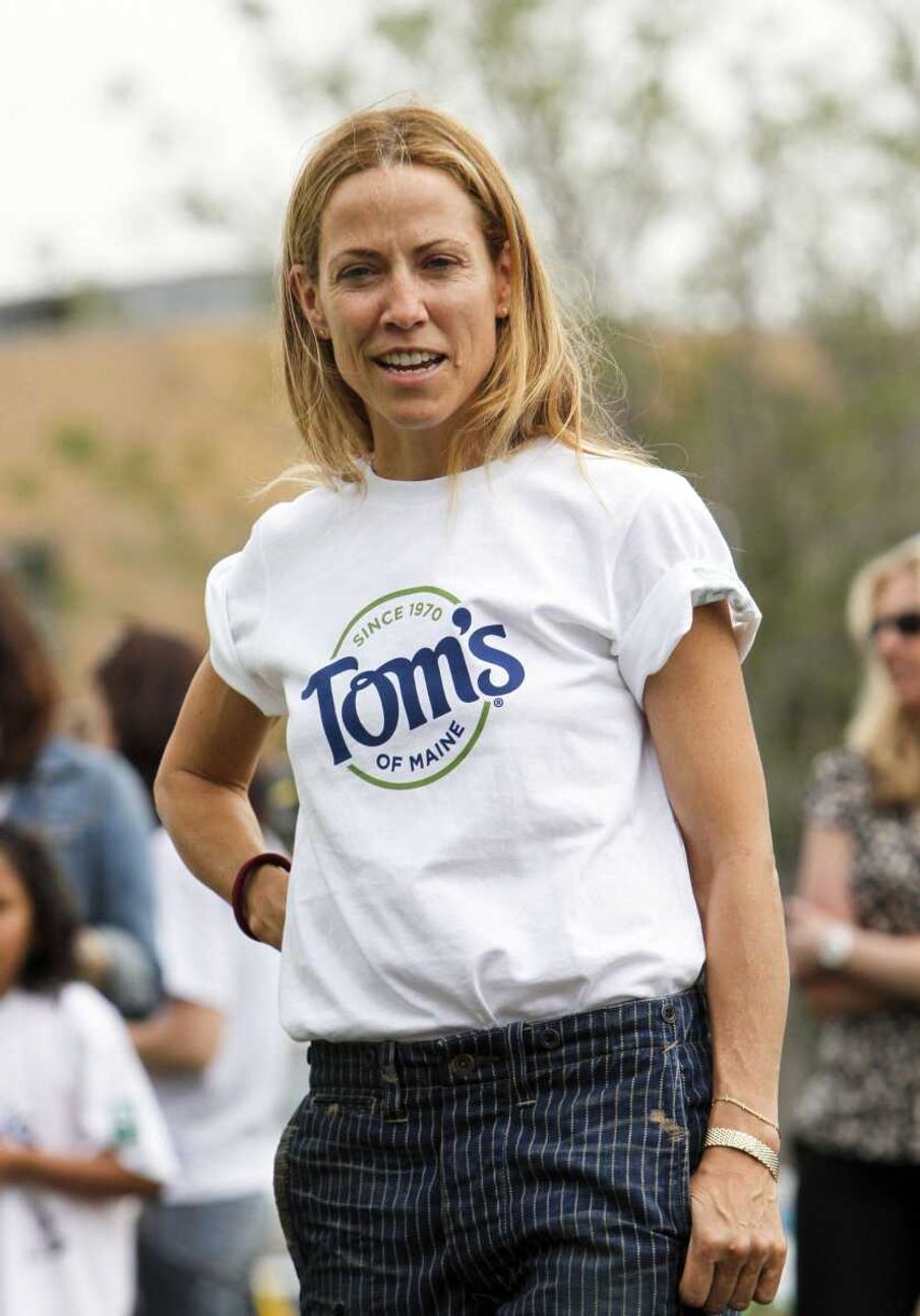 Sheryl Crow auctioning off car to aid Joplin, Mo.