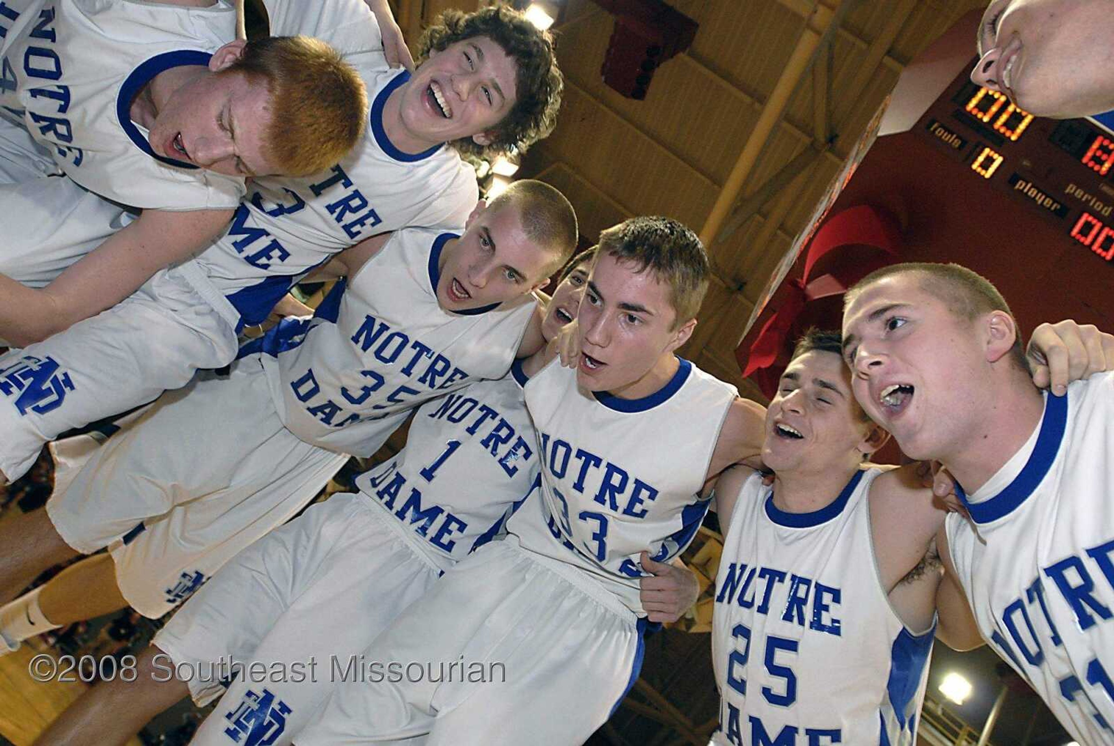 KIT DOYLE ~ kdoyle@semissourian.com
The Bulldogs huddle before playing Jackson Monday evening, December 29, 2008, in the Southeast Missourian Christmas Tournament at the Show Me Center.