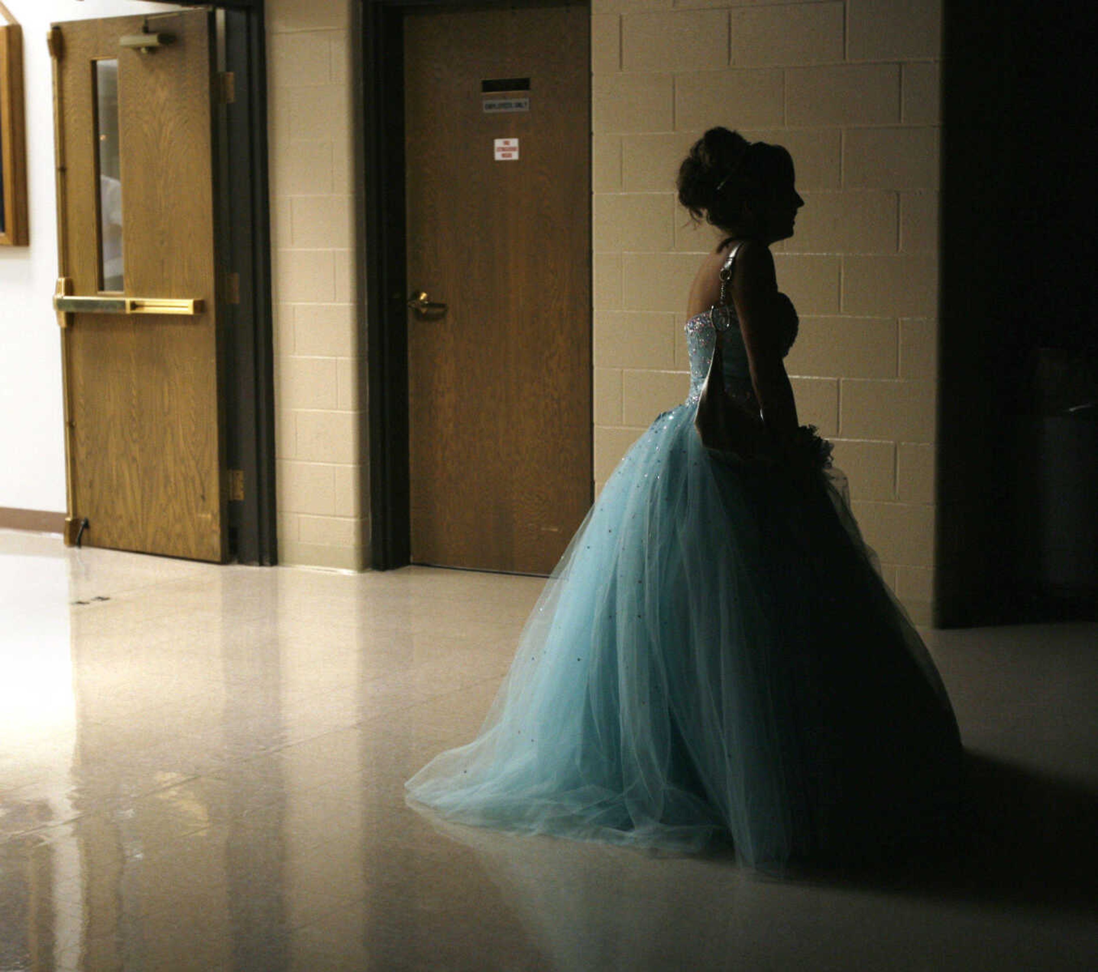 ELIZABETH DODD ~ edodd@semissourian.com
Photos from the 2009 Jackson High School Prom May 9 at the Osage Center.