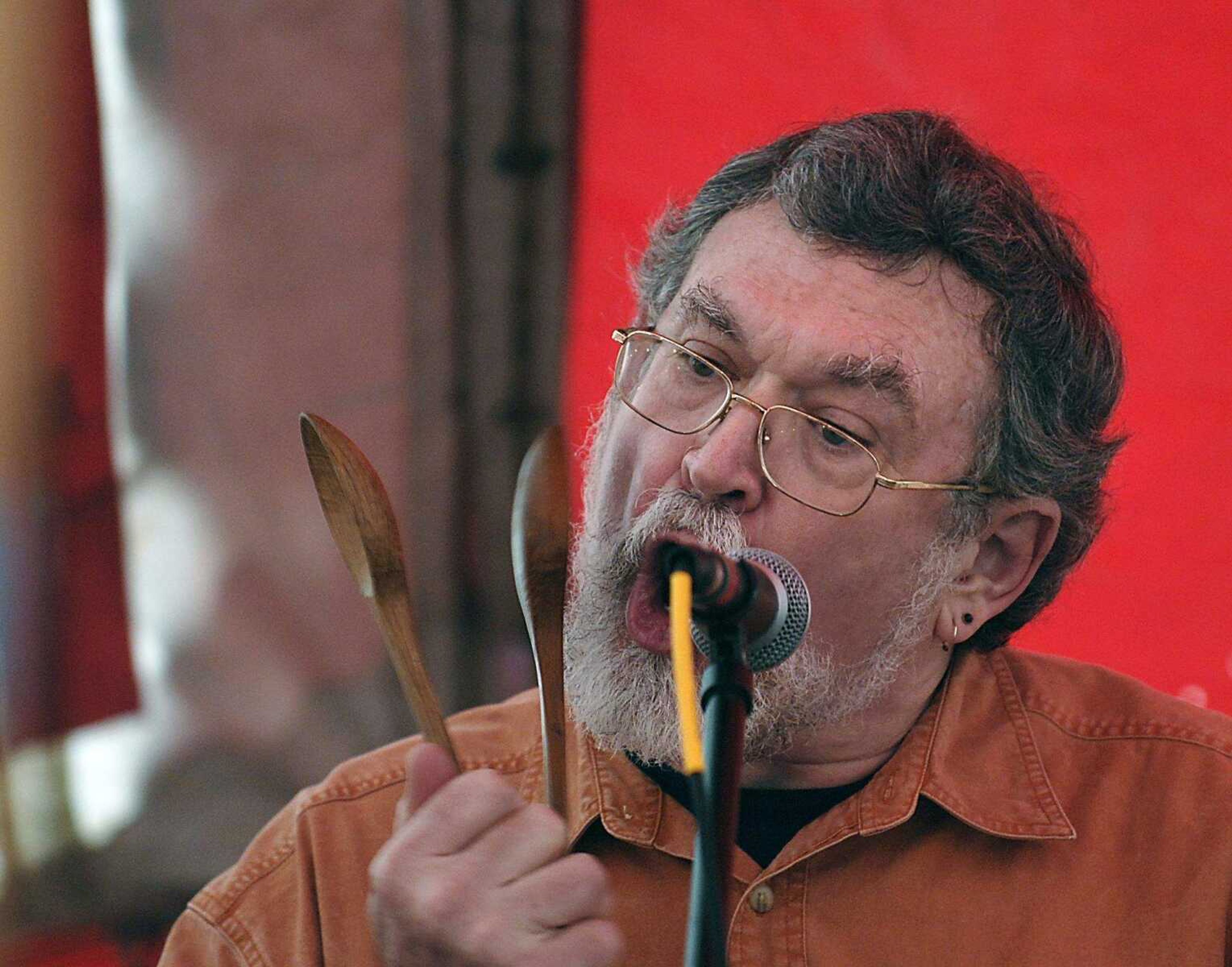 KIT DOYLE ~ kdoyle@semissourian.com
Dan Keding played the spoons on his cheek Friday morning, April 4, 2008, during the Cape Girardeau Storytelling Festival.