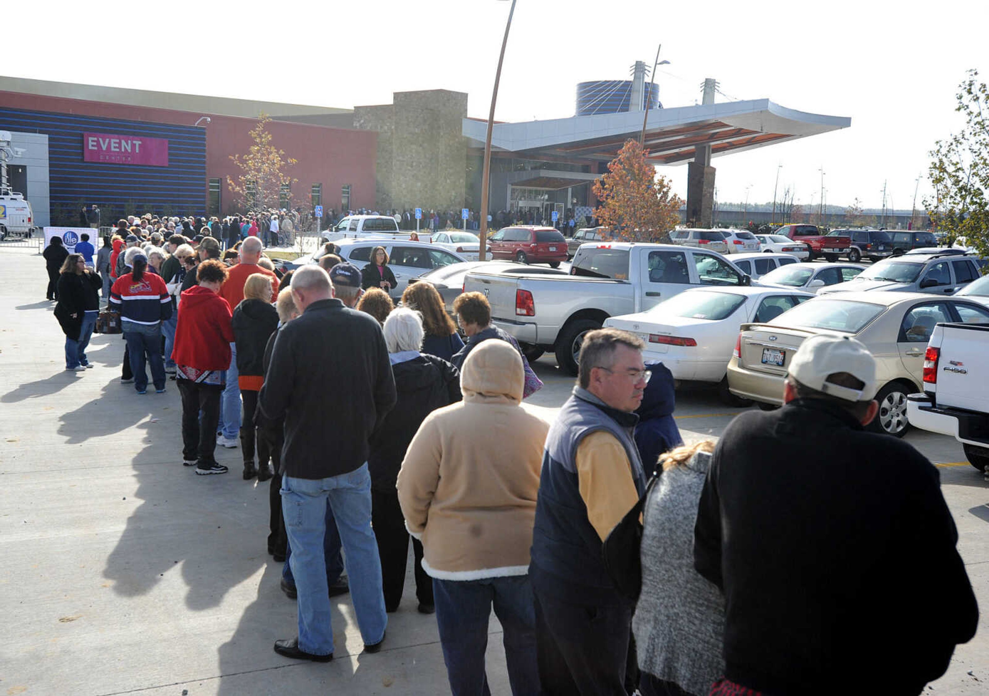 LAURA SIMON ~ lsimon@semissourian.com
People line up outside for opening day Tuesday morning, Oct. 30, 2012 of Isle Casino Cape Girardeau.