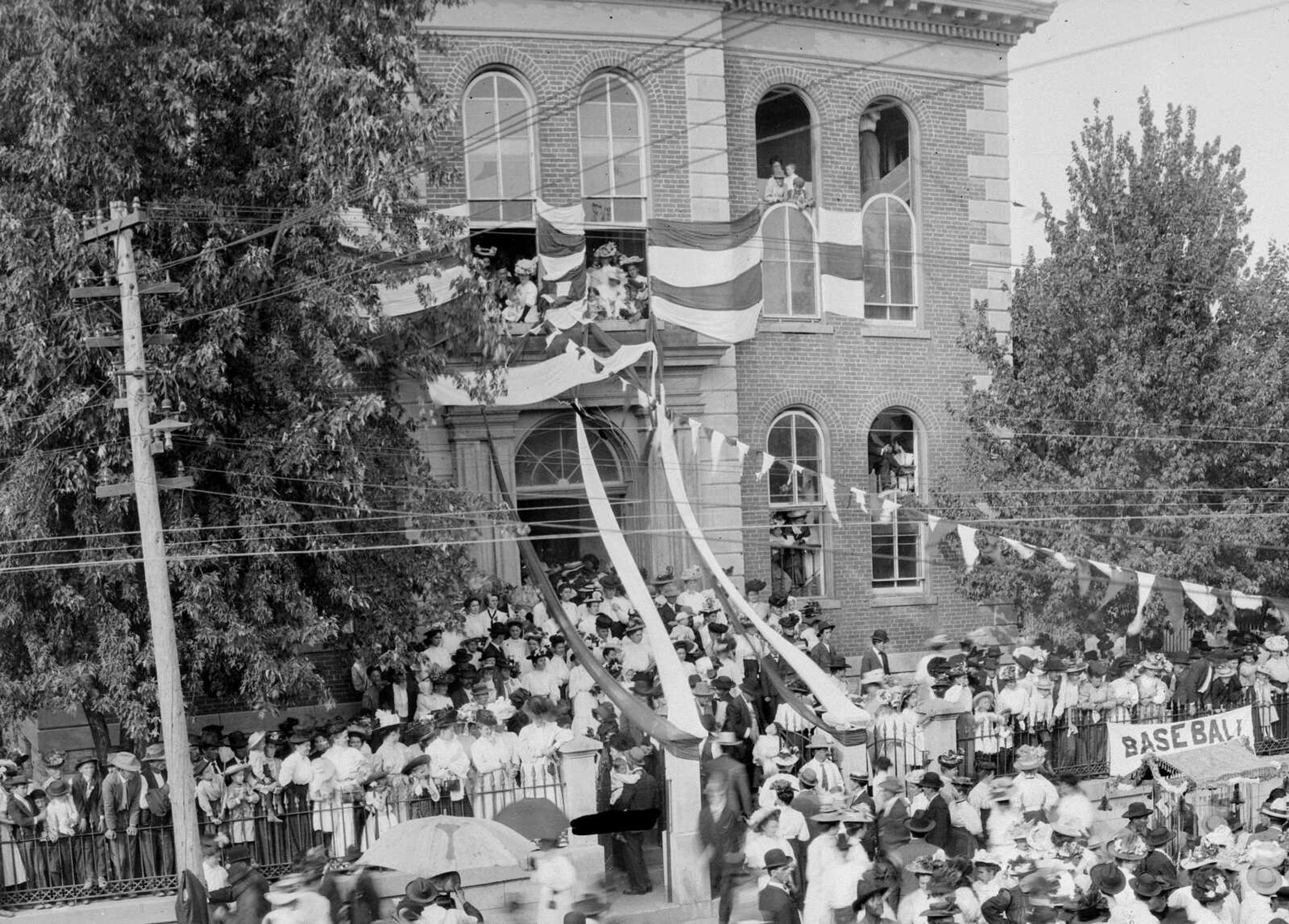 Photo courtesy of Jackson Heritage Association
A celebration at the old courthouse.