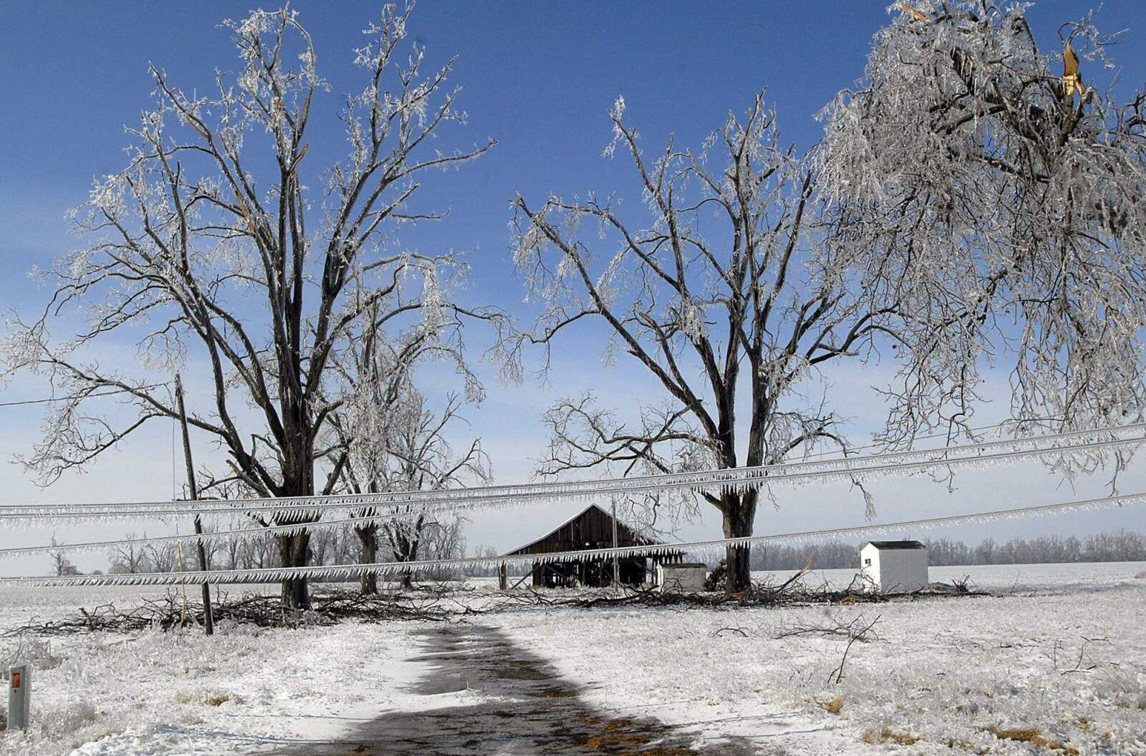 KIT DOYLE ~ kdoyle@semissourian.com
Low-hanging utility lines block the drive to a barn near Charleston.