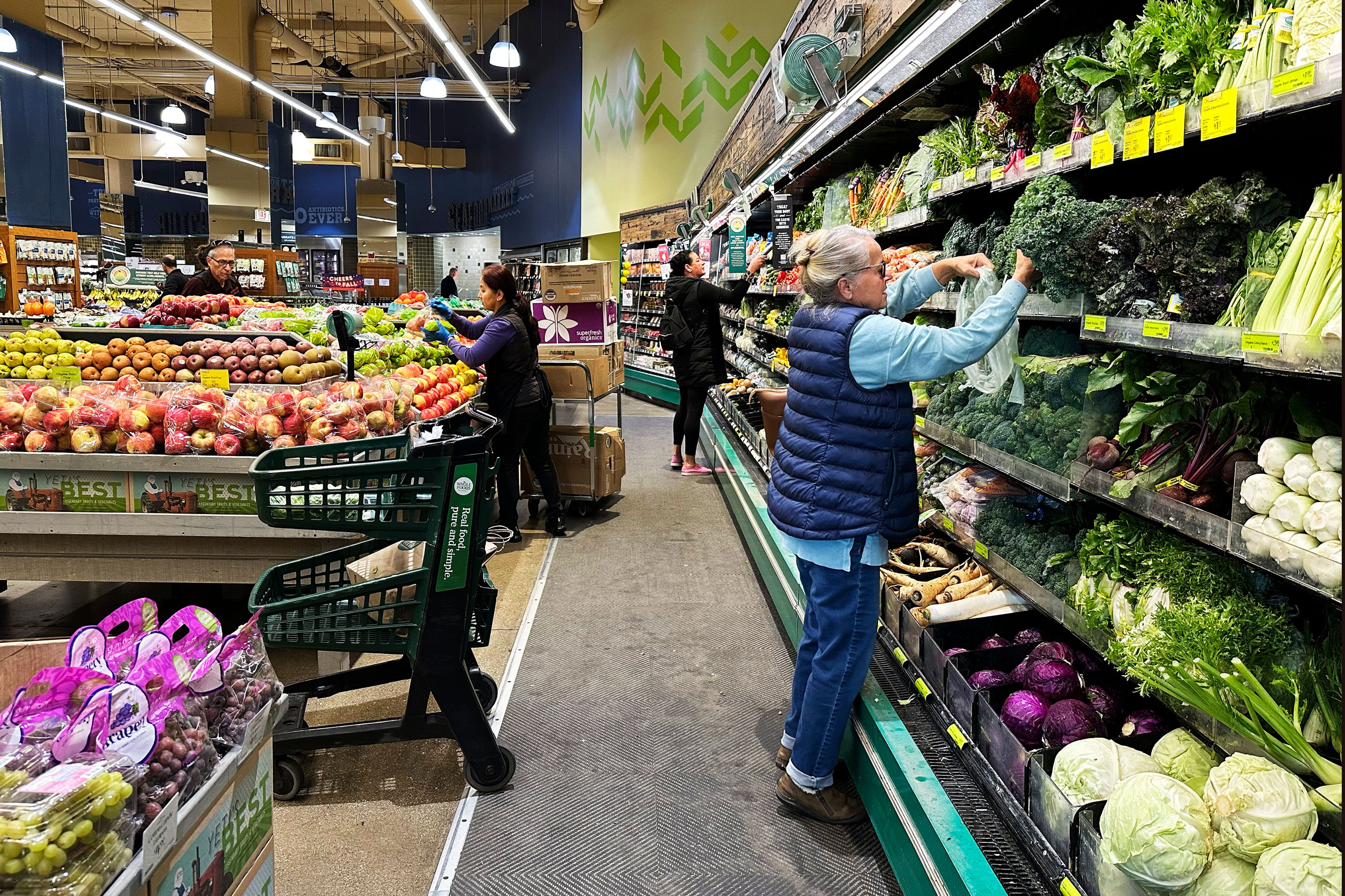 What stores are open on Thanksgiving? Not many since most stay closed to prepare for Black Friday