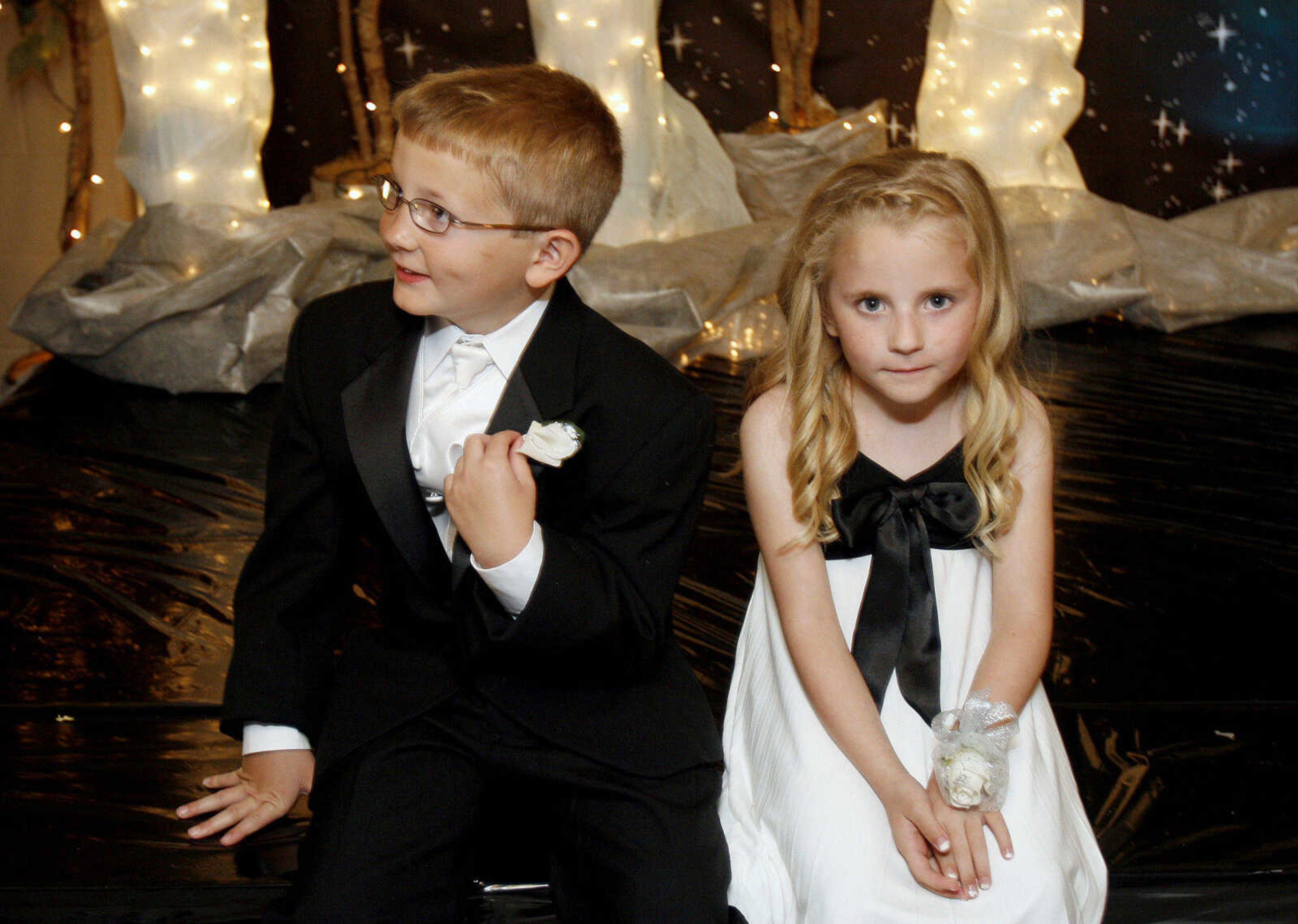 ELIZABETH DODD ~ edodd@semissourian.com
Photos from the 2009 Jackson High School Prom May 9 at the Osage Center.