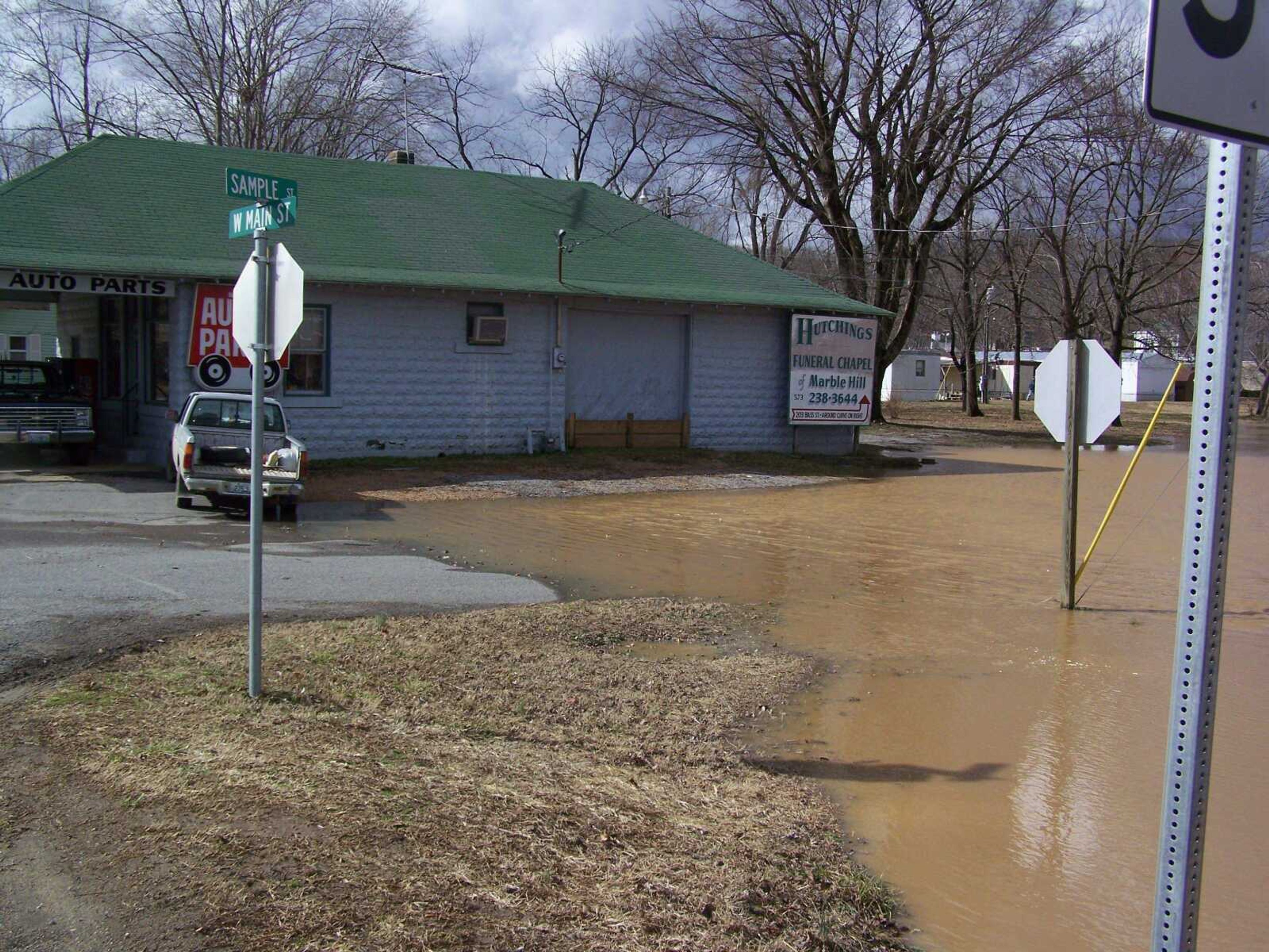 LINDA REDEFFER ~ lredeffer@semissourian.com
Crooked Creek floods Tuesday in Marble Hill.