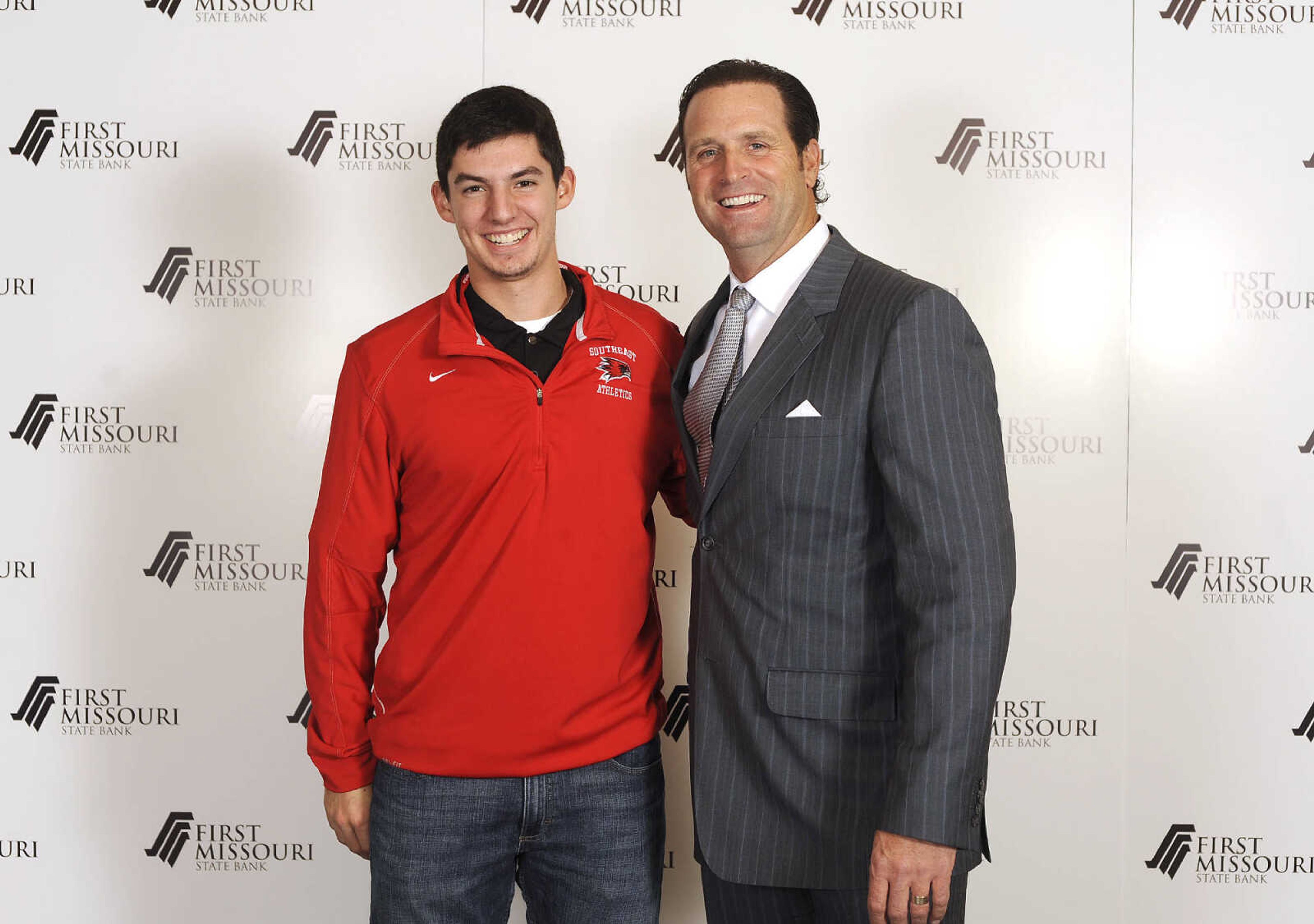 LAURA SIMON ~ lsimon@semissourian.com

Mike Matheny, manager of the St. Louis Cardinals, poses with fans during a VIP reception, Wednesday, Dec. 2, 2015, at Southeast Missouri State University's River Campus. "The State of Cardinals Nation" was presented by First Missouri State Bank.