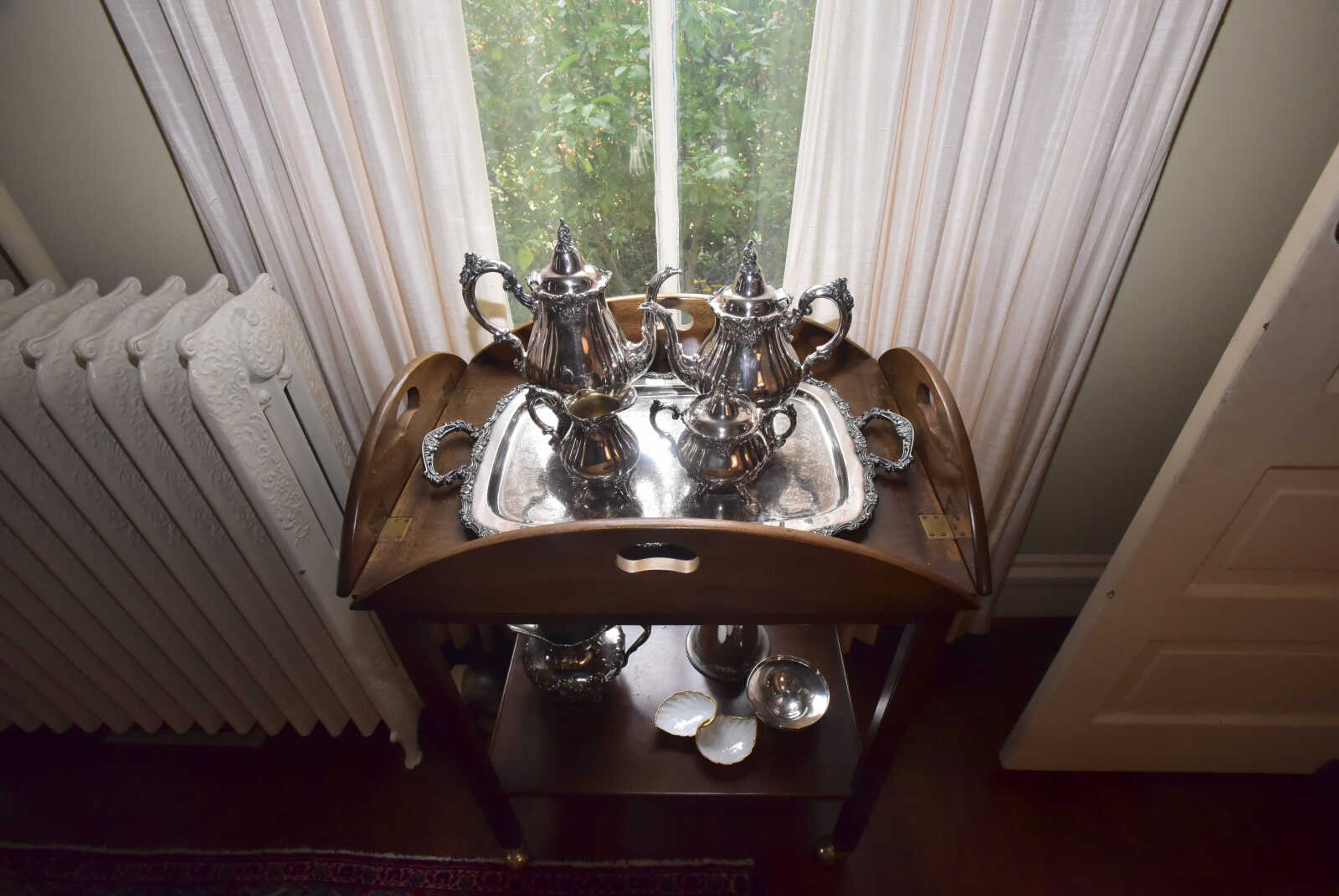 ANDREW J. WHITAKER ~ awhitaker@semissourian.com
A view of inside the Bert and Mary Ann Kellerman house during the 29th annual LFCS Holiday Home Tour Saturday, Dec. 3, 2016 in Cape Girardeau.