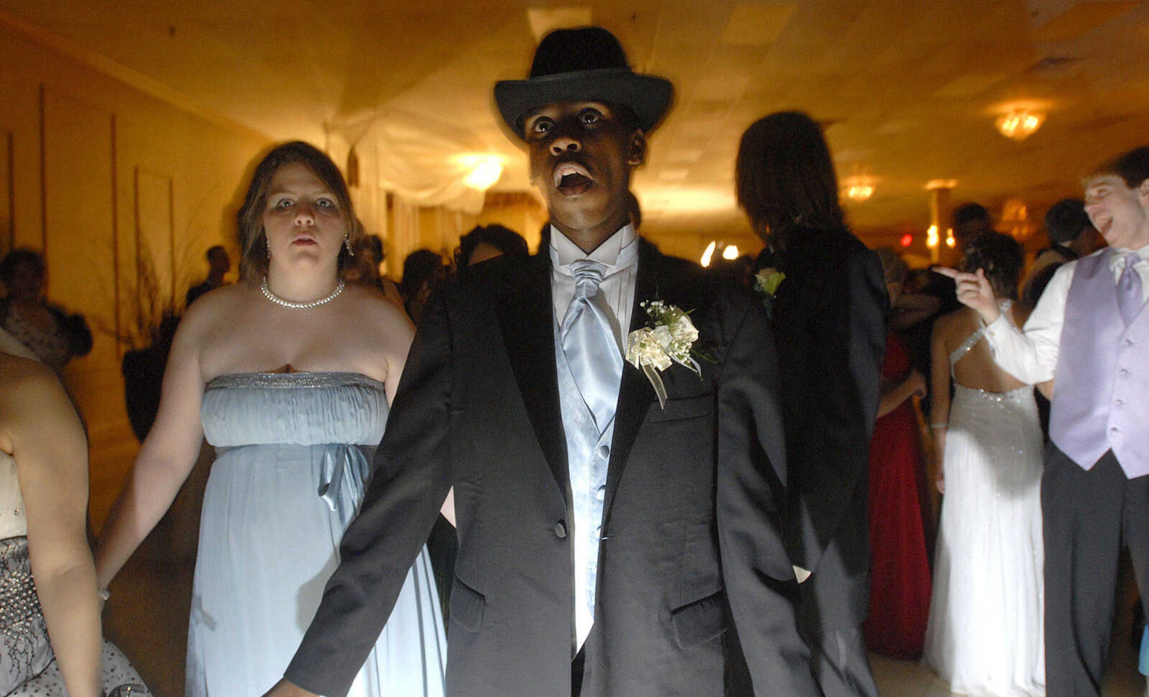 LAURA SIMON~lsimon@semissourian.com
Cape Central High School "Arabian Nights" Prom May 1, 2010.