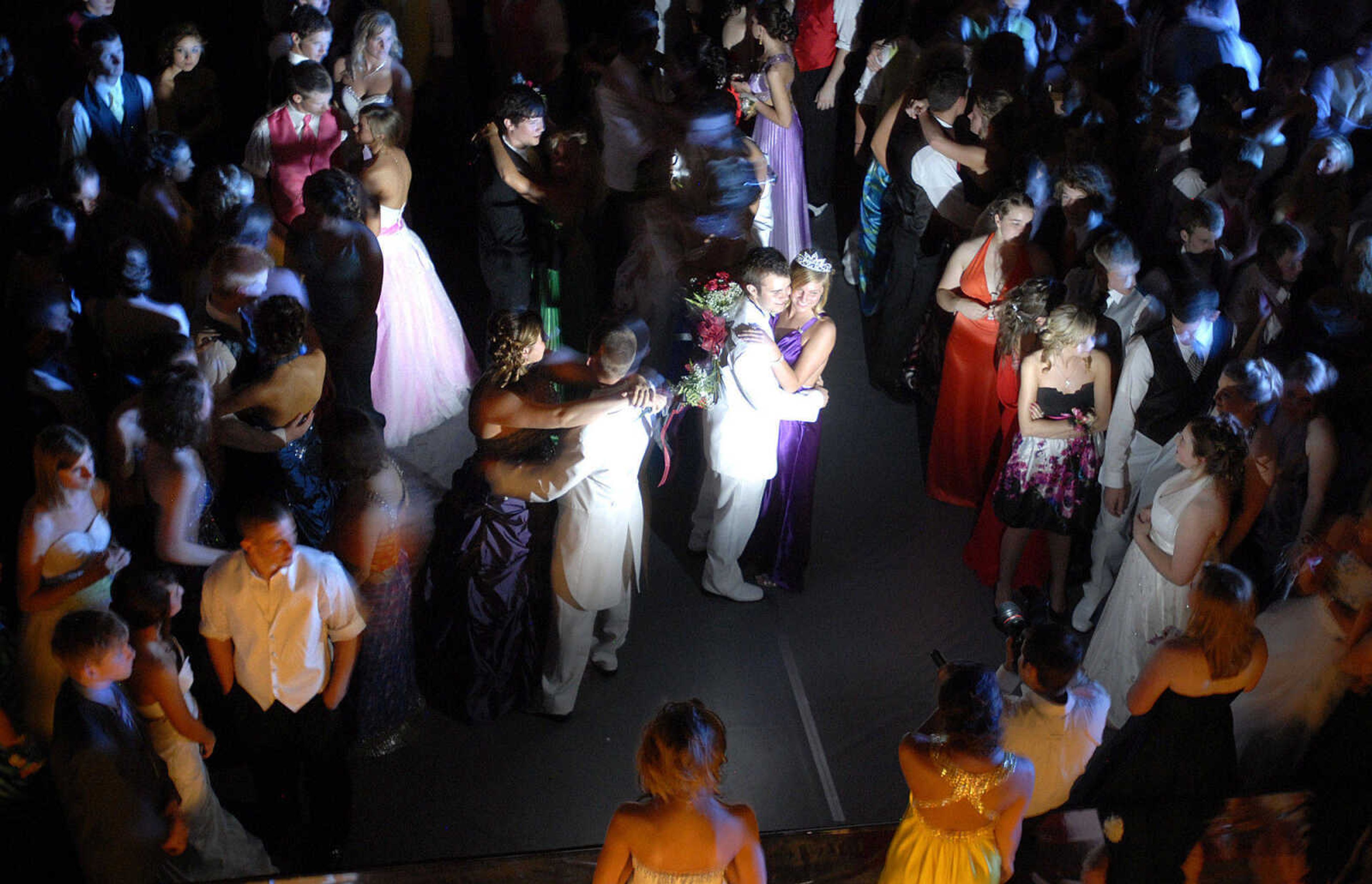 LAURA SIMON~lsimon@semissourian.com
Jackson High School Prom Saturday, May 8, 2010.