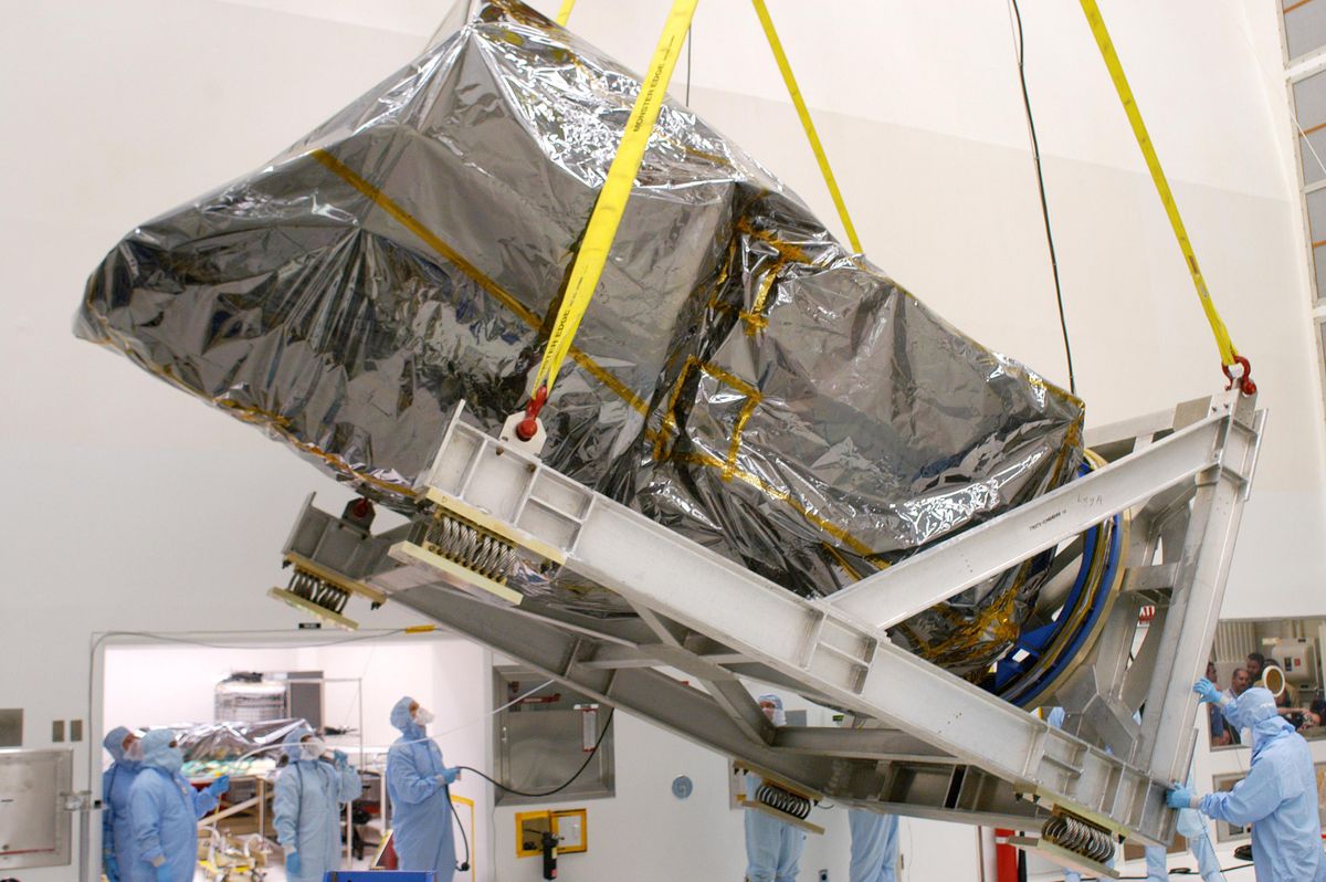 NASA telescope is on the verge of plunging back to Earth aft...