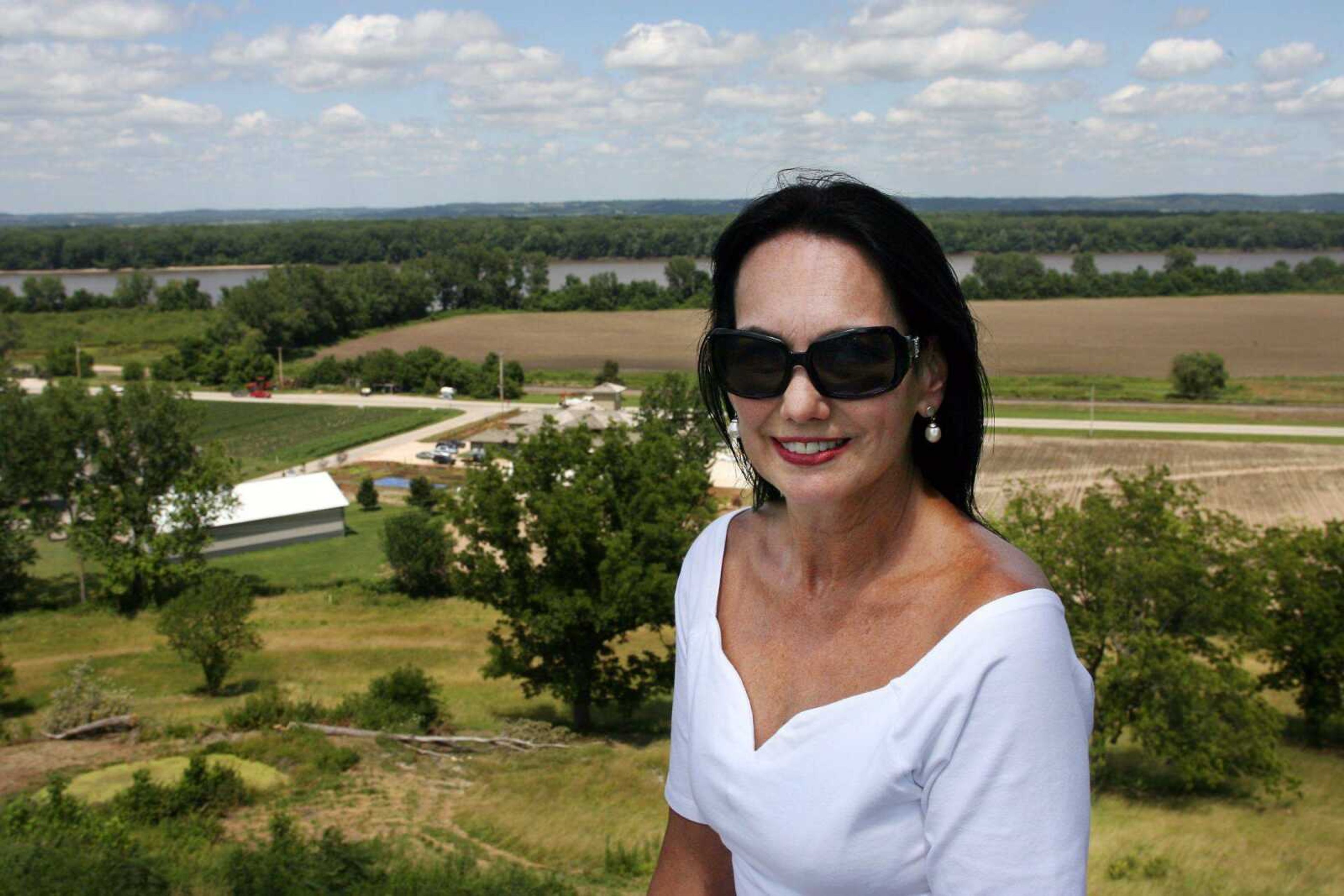 Nathalie Pettus, poses for a portrait on an overlook in Clarksville on Thursday, July 2, 2009. (AP Photo/Stephanie S. Cordle, St. Louis Post-Dispatch) ** BELLEVILLE NEWS-DEMOCRAT OUT; EDWARDSVILLE INTELLIGENCER OUT; THE ALTON TELEGRAPH OUT; MAGS OUT, NO SALES; TV OUT**