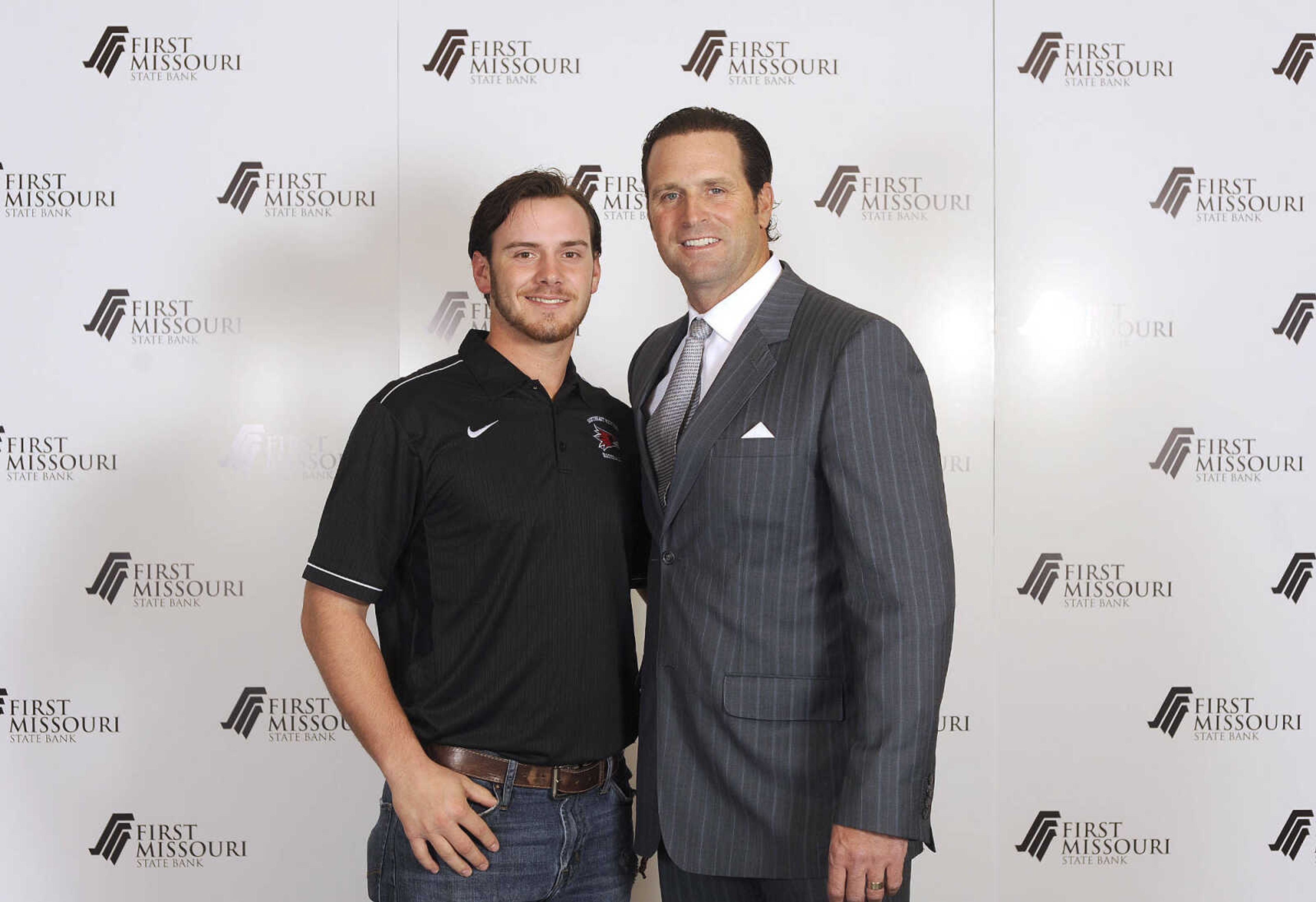 LAURA SIMON ~ lsimon@semissourian.com

Mike Matheny, manager of the St. Louis Cardinals, poses with fans during a VIP reception, Wednesday, Dec. 2, 2015, at Southeast Missouri State University's River Campus. "The State of Cardinals Nation" was presented by First Missouri State Bank.