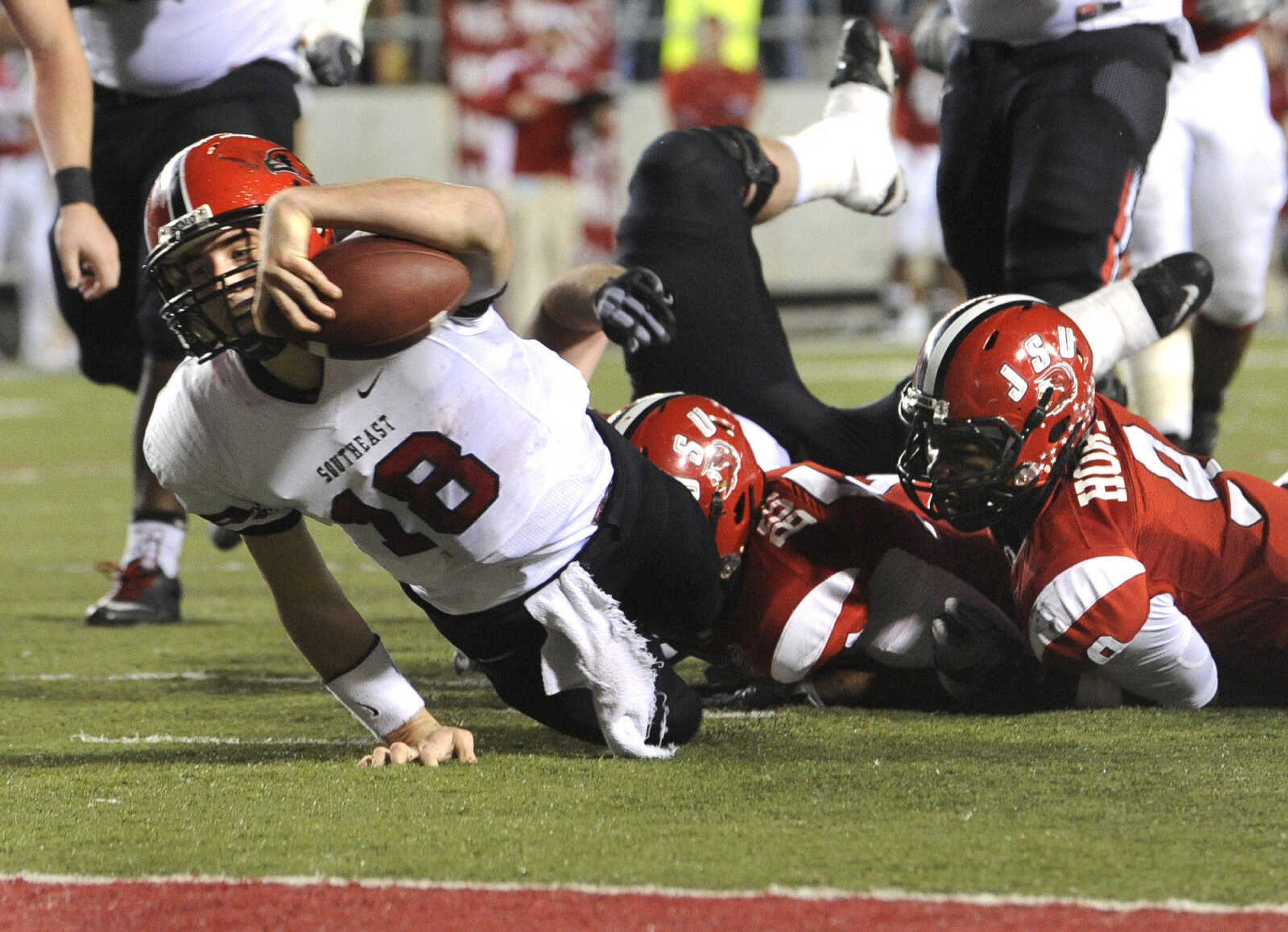 Southeast Missouri State quarterback Matt Scheible carries the ball just short of the end zone to set up the Redhawk's last touchdown against Jacksonville State during the fourth quarter Saturday, Nov. 13, 2010 at Jacksonville, Ala. (Fred Lynch)