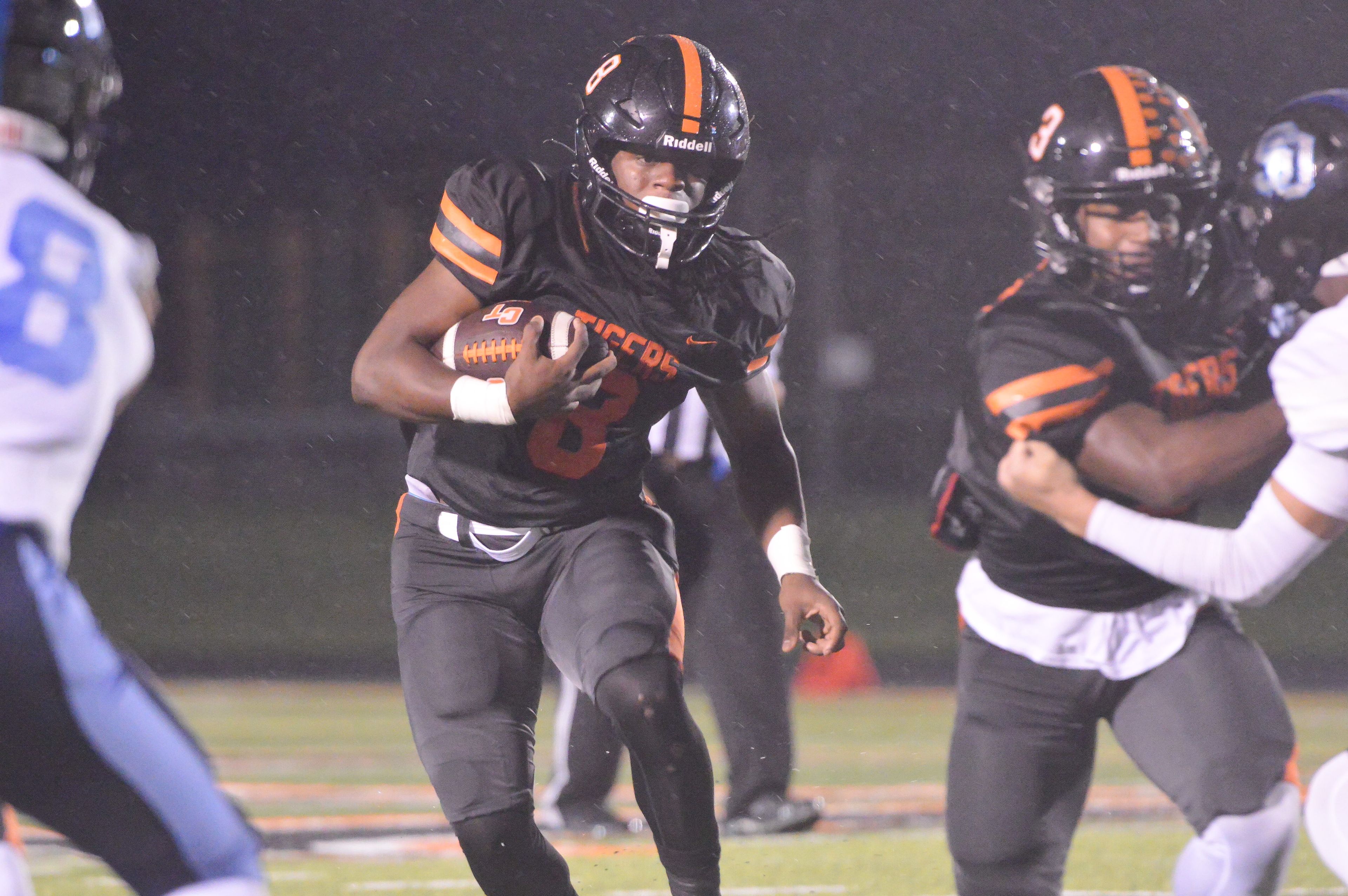 Cape Central running back Keyshawn Boyd bounces his run outside against St. Dominic on Friday, Sept. 27, 2024.