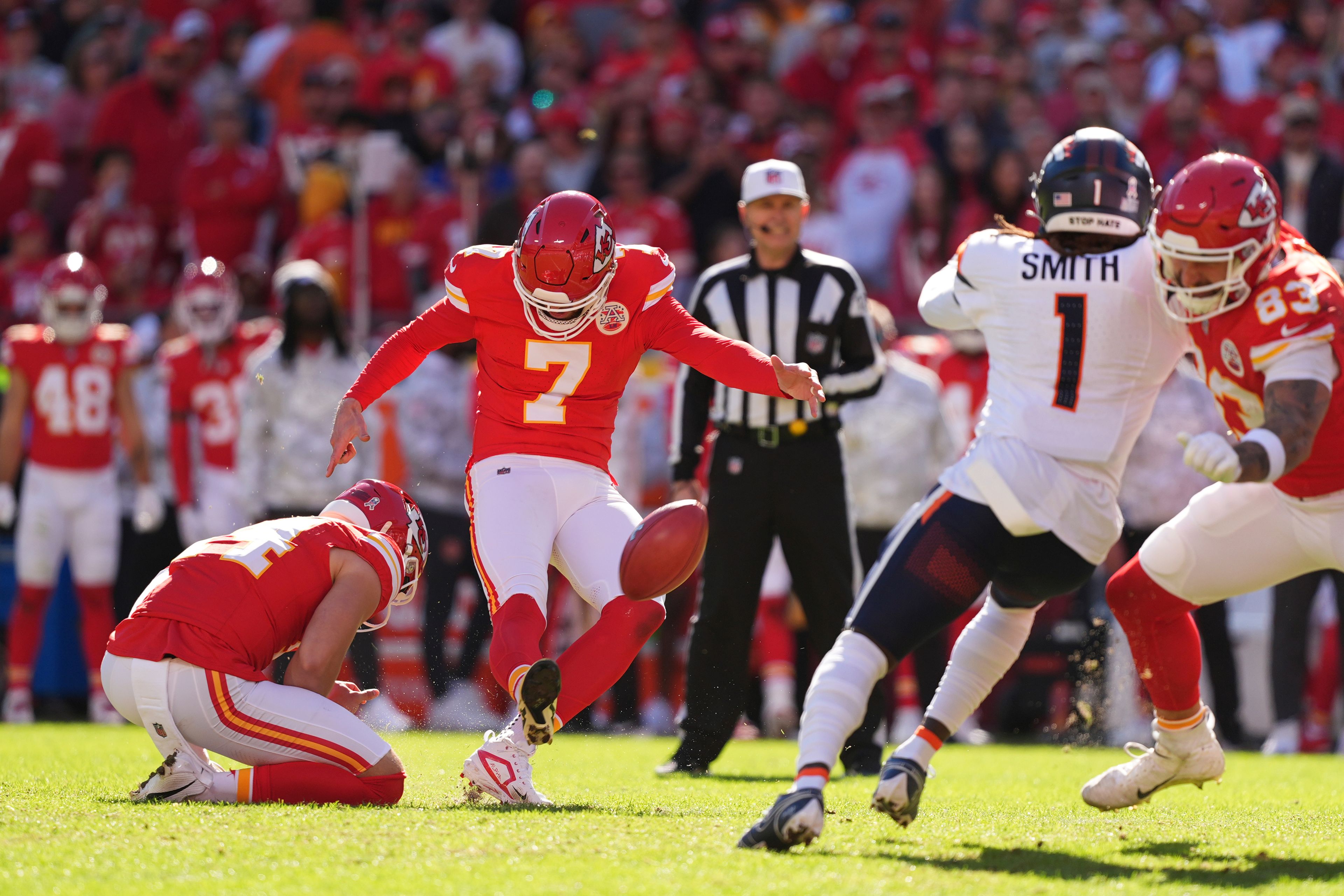 Kansas City Chiefs kicker Harrison Butker (7) makes a 36-yard field goal during the first half of an NFL football game against the Denver Broncos Sunday, Nov. 10, 2024, in Kansas City, Mo. (AP Photo/Charlie Riedel)