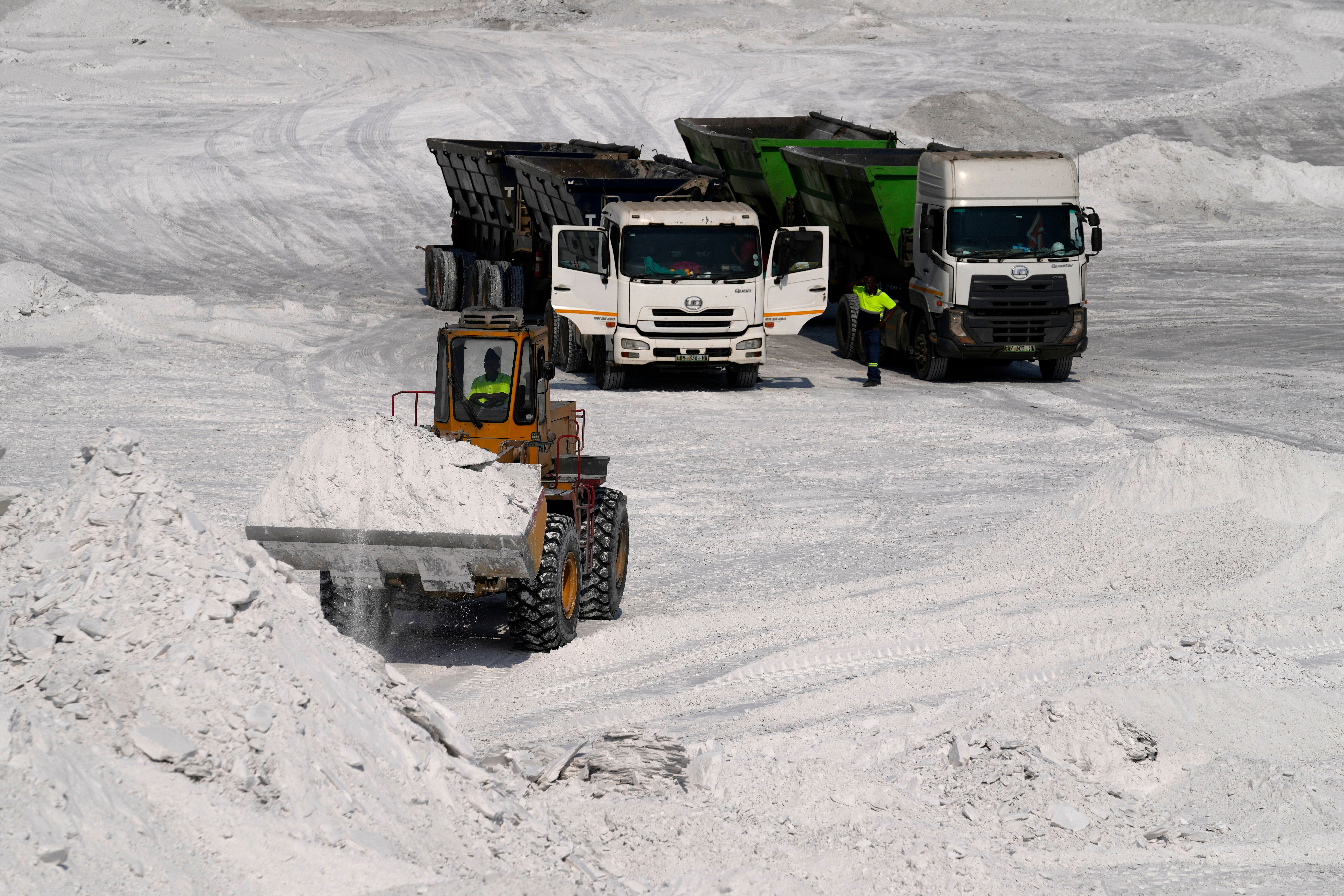 The US backs a South Africa project to extract rare earths d