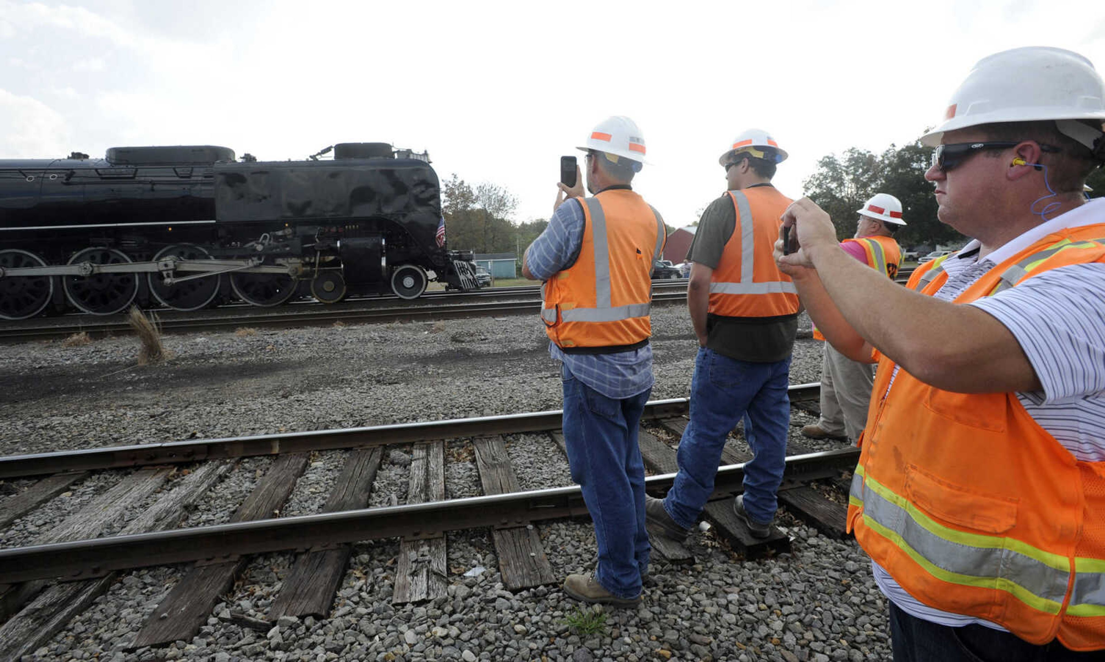 FRED LYNCH ~ flynch@semissourian.com
The Union Pacific No. 844 steam locomotive makes a brief stop Wednesday, Oct. 19, 2016 in Scott City while on its way to Memphis.