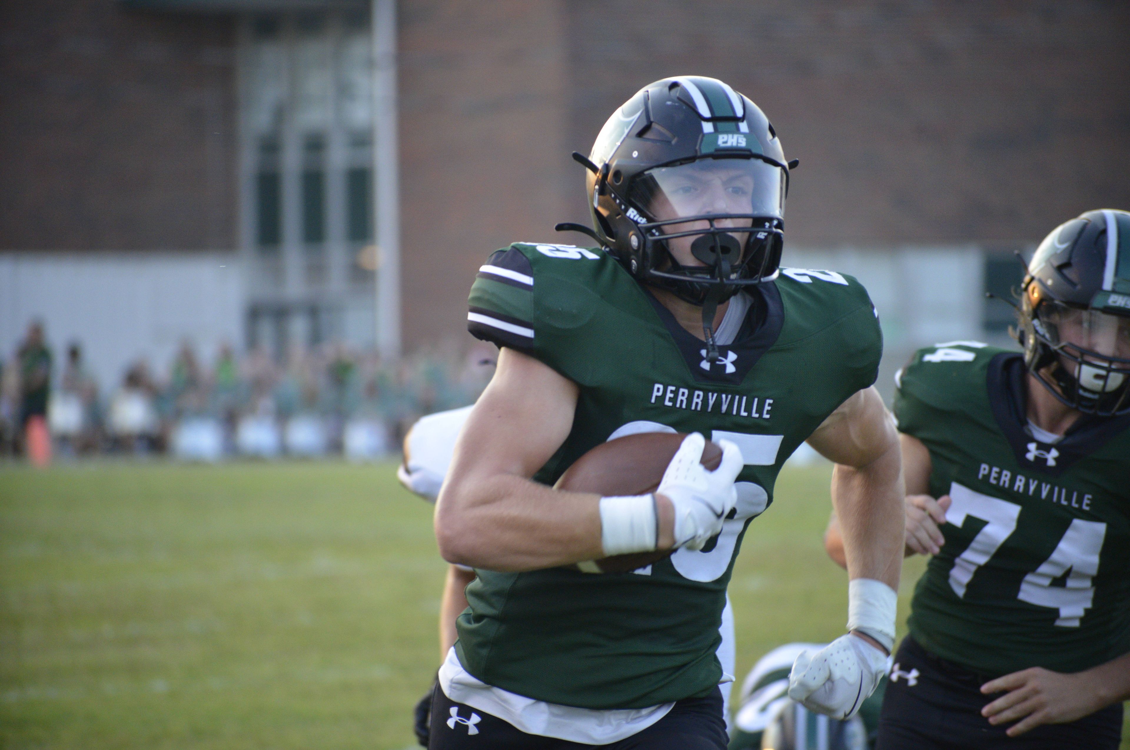 Perryville running back Drew Lueckel carries the ball during a touchdown run against Fredericktown on Thursday, Aug. 29, in Perryville, Mo.
