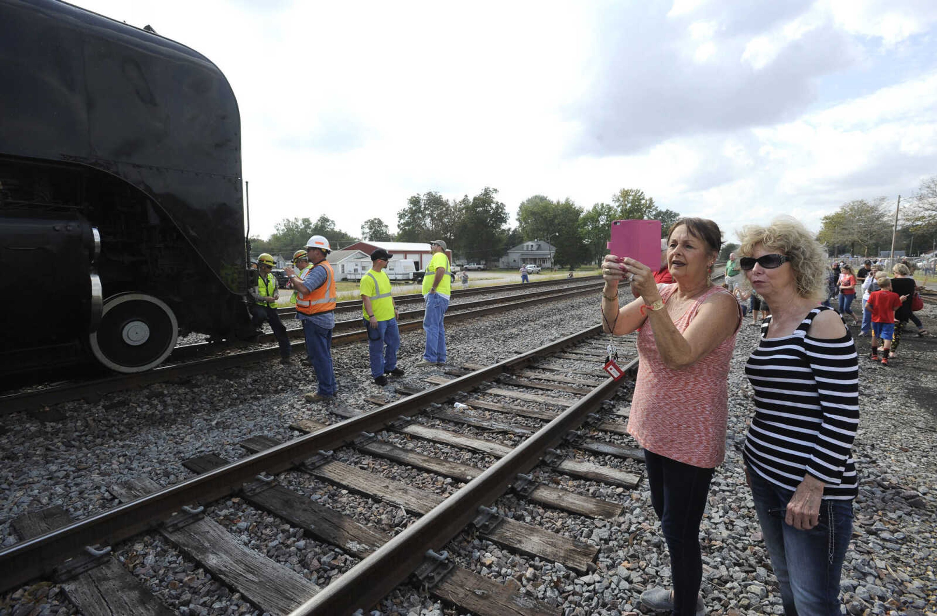 FRED LYNCH ~ flynch@semissourian.com
The Union Pacific No. 844 steam locomotive makes a brief stop Wednesday, Oct. 19, 2016 in Scott City while on its way to Memphis.