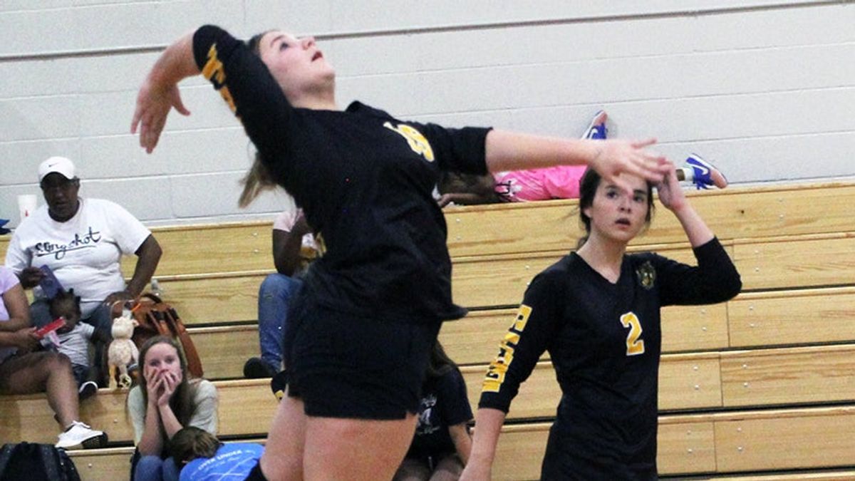 Red Level downs Highland Home in straight sets