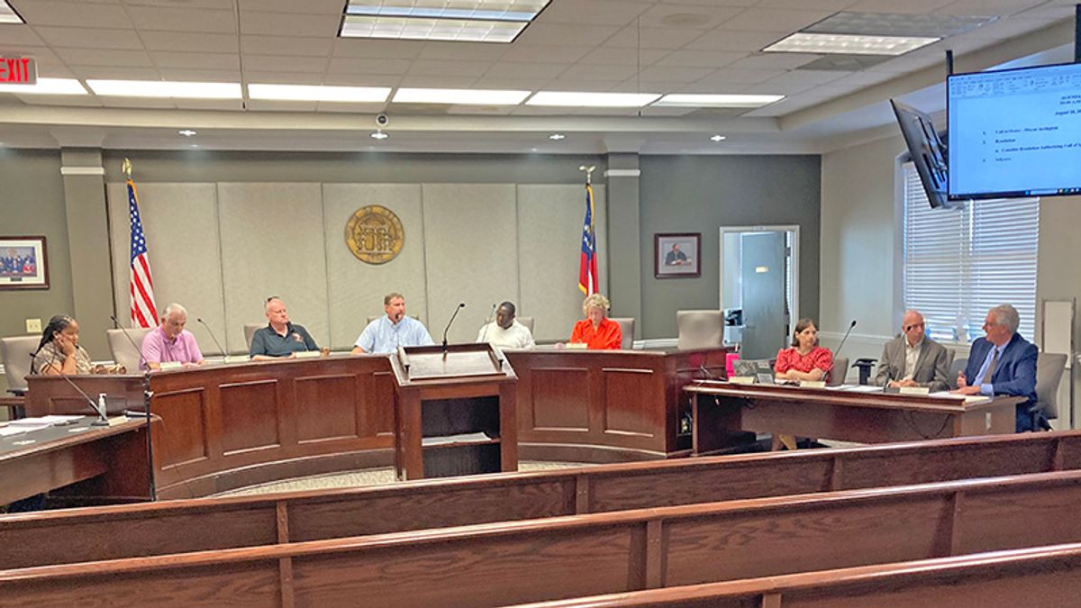 LaGrange calls for special election to fill council seat