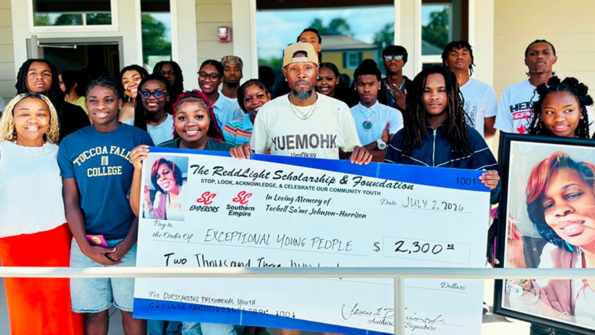 ReddLight celebrates namesake while supporting local students