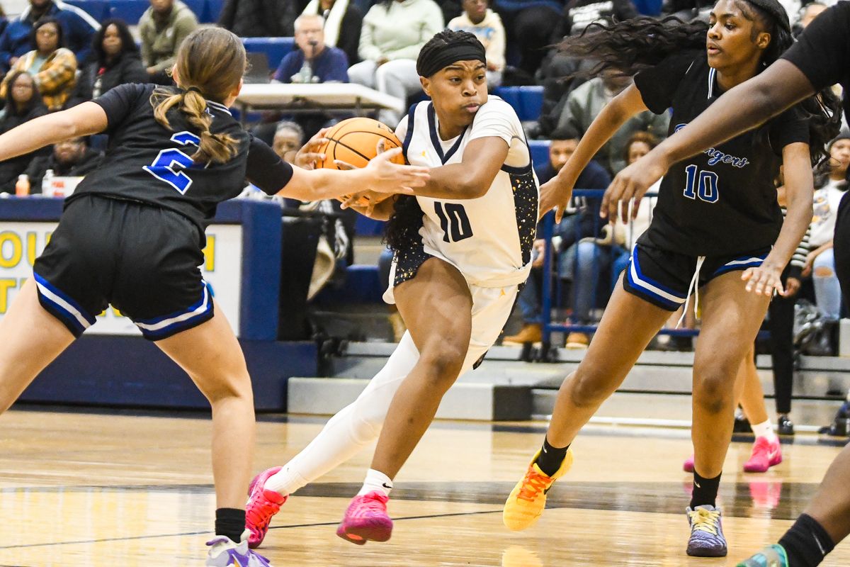 Athlete of the week: Sheniyah Philpot is putting together a dominant s...