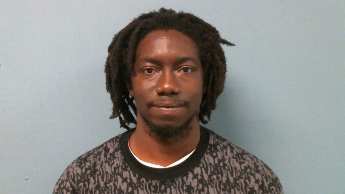 Man arrested after threatening to shoot other man