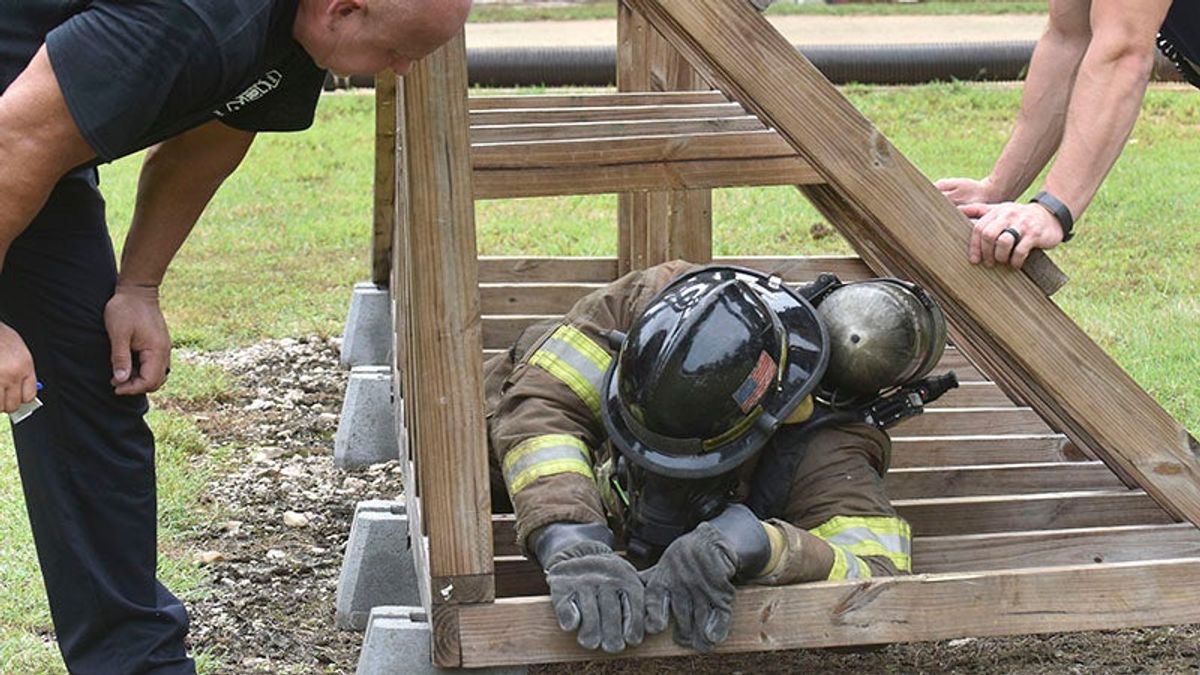 Sixteen taking part in fire department's rookie school