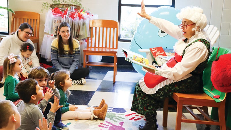 WATCH: Mrs. Claus shares the holiday spirit with Troup Count