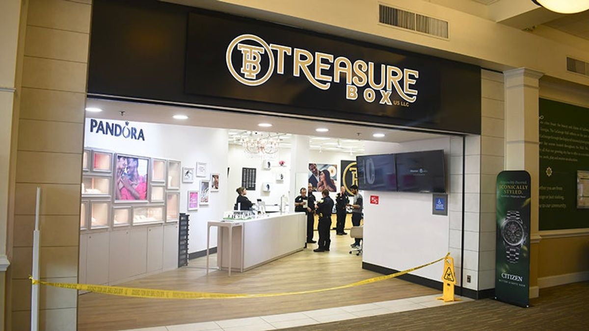 Police identify adult suspect in jewelry store robbery