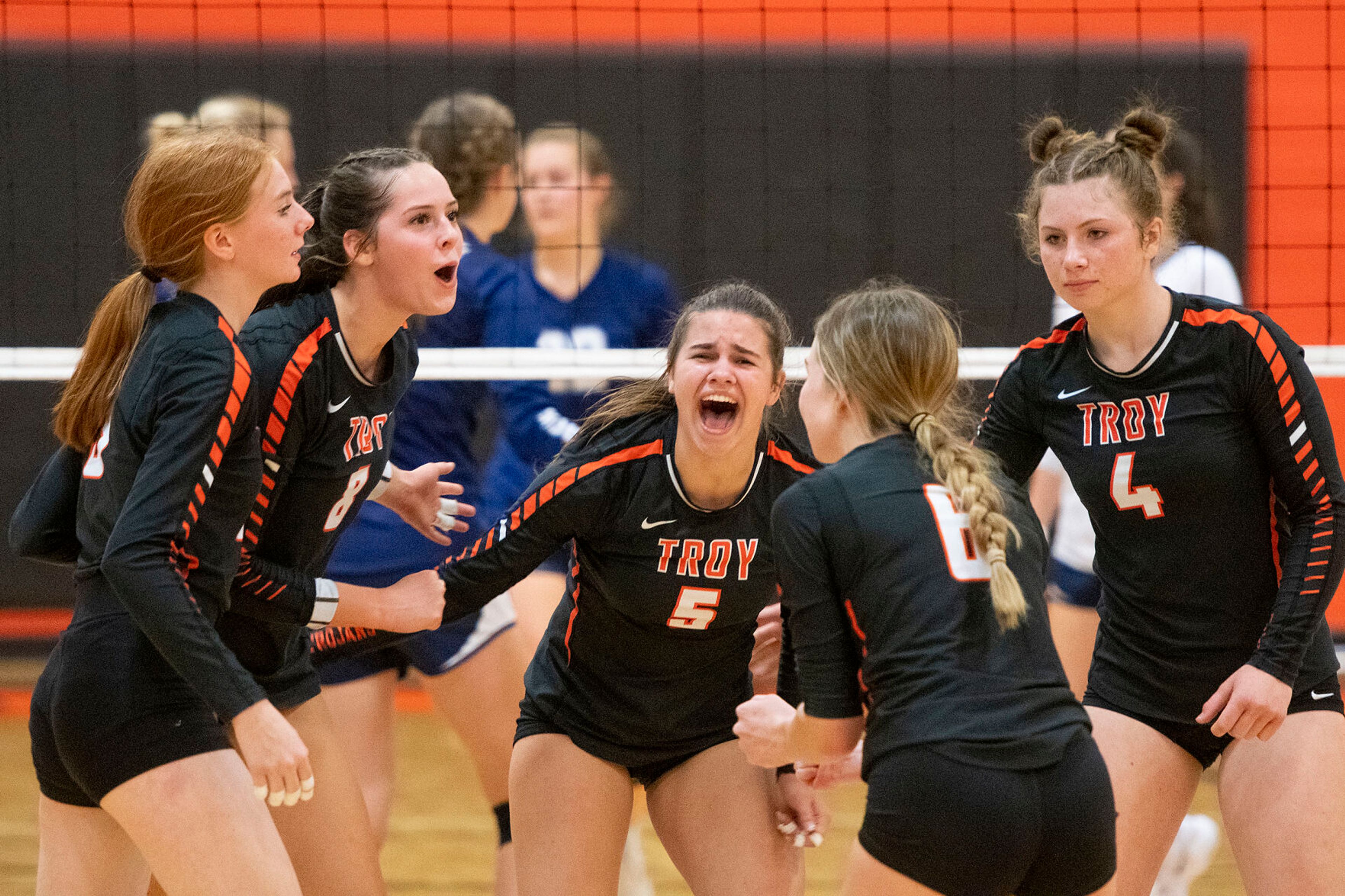 ‘Unlikely’ crew of Trojans carry on volleyball tradition