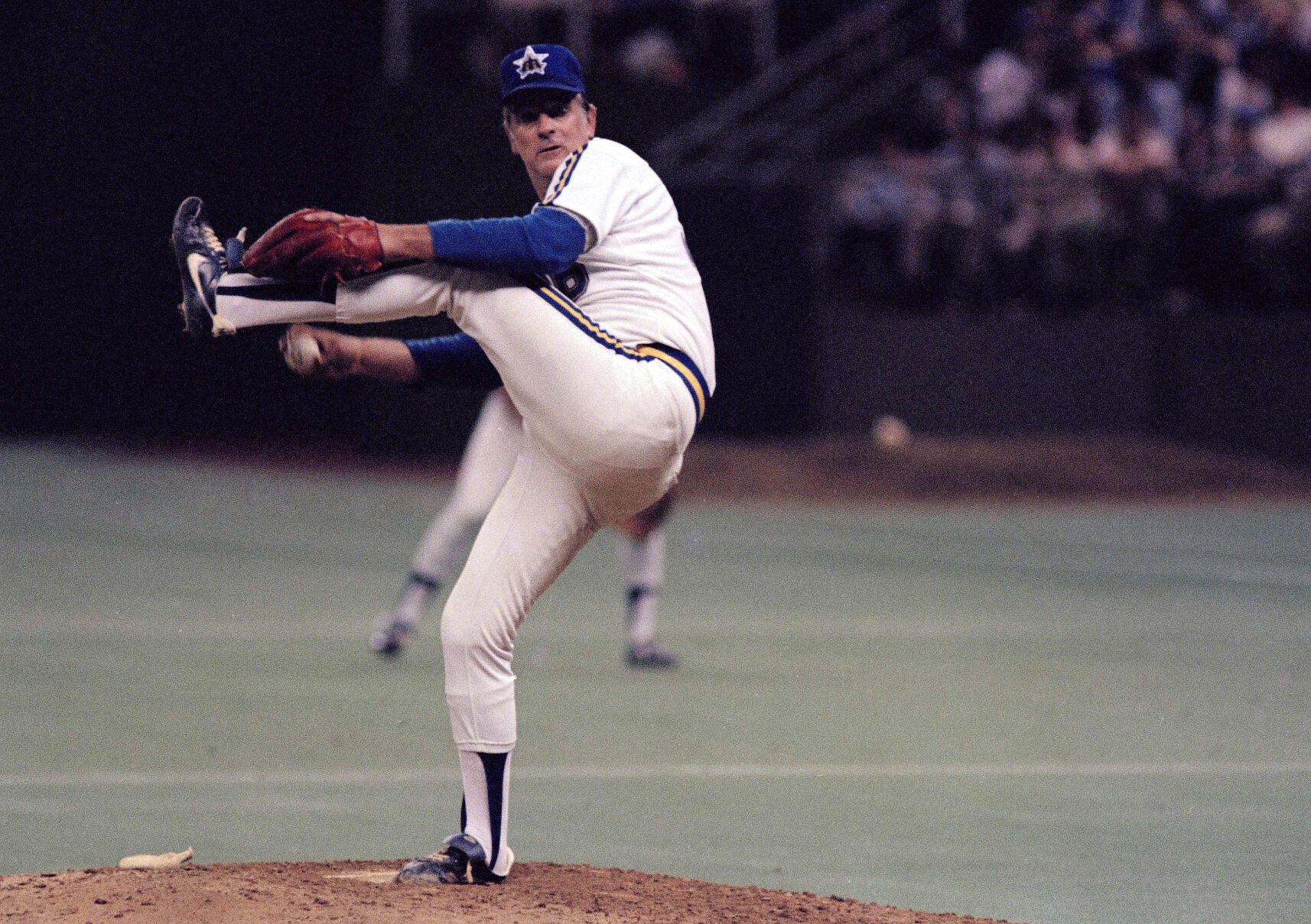 Perry, 2time Cy Young winner, dies at 84