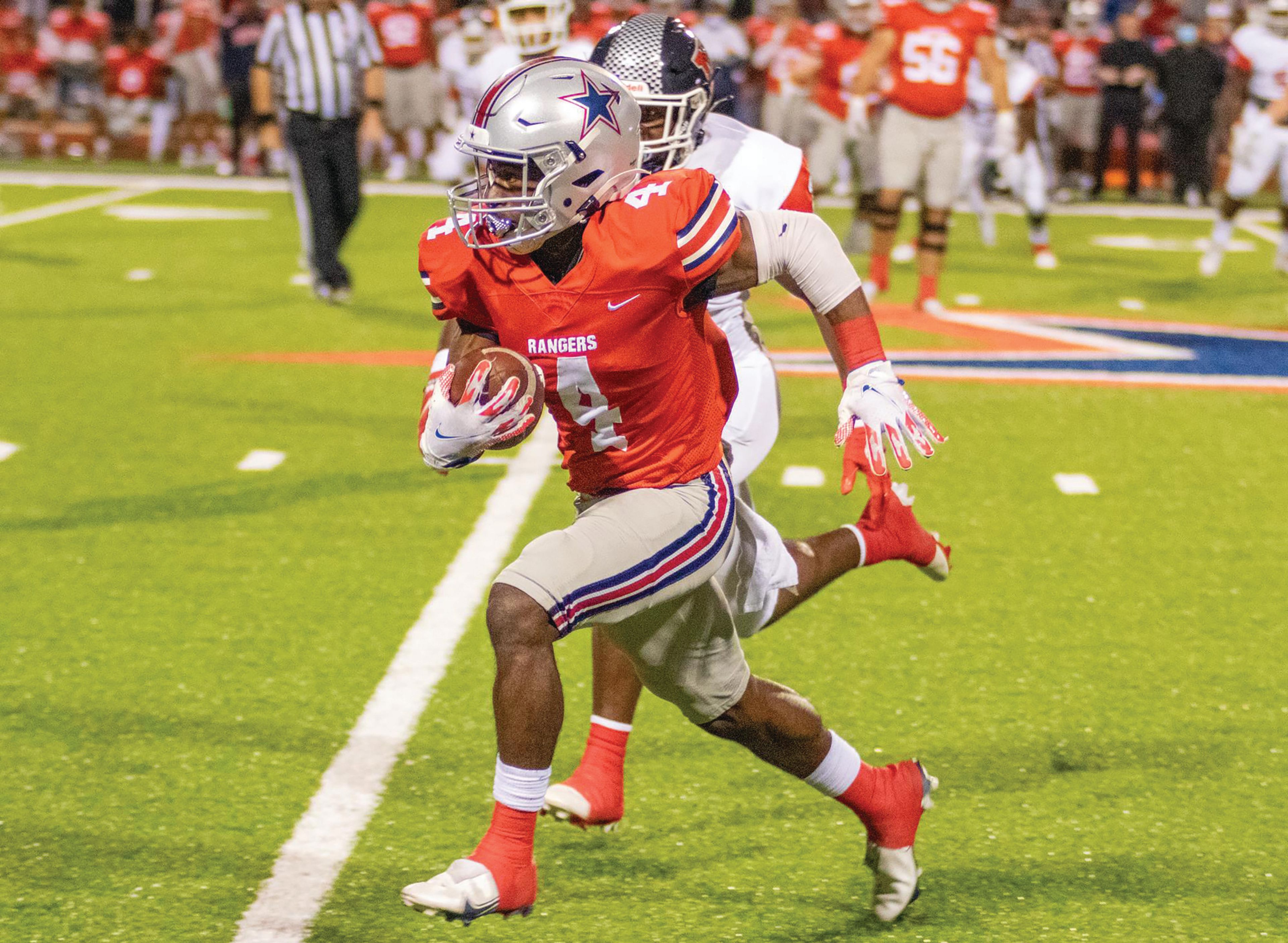 Northwest Mississippi Community College Northwest Mississippi Community College receiver D.T. Sheffield runs after making a catch during a game. Sheffield, a junior college honorable mention All-American, signed a national letter of intent Wednesday to play with Washington State.