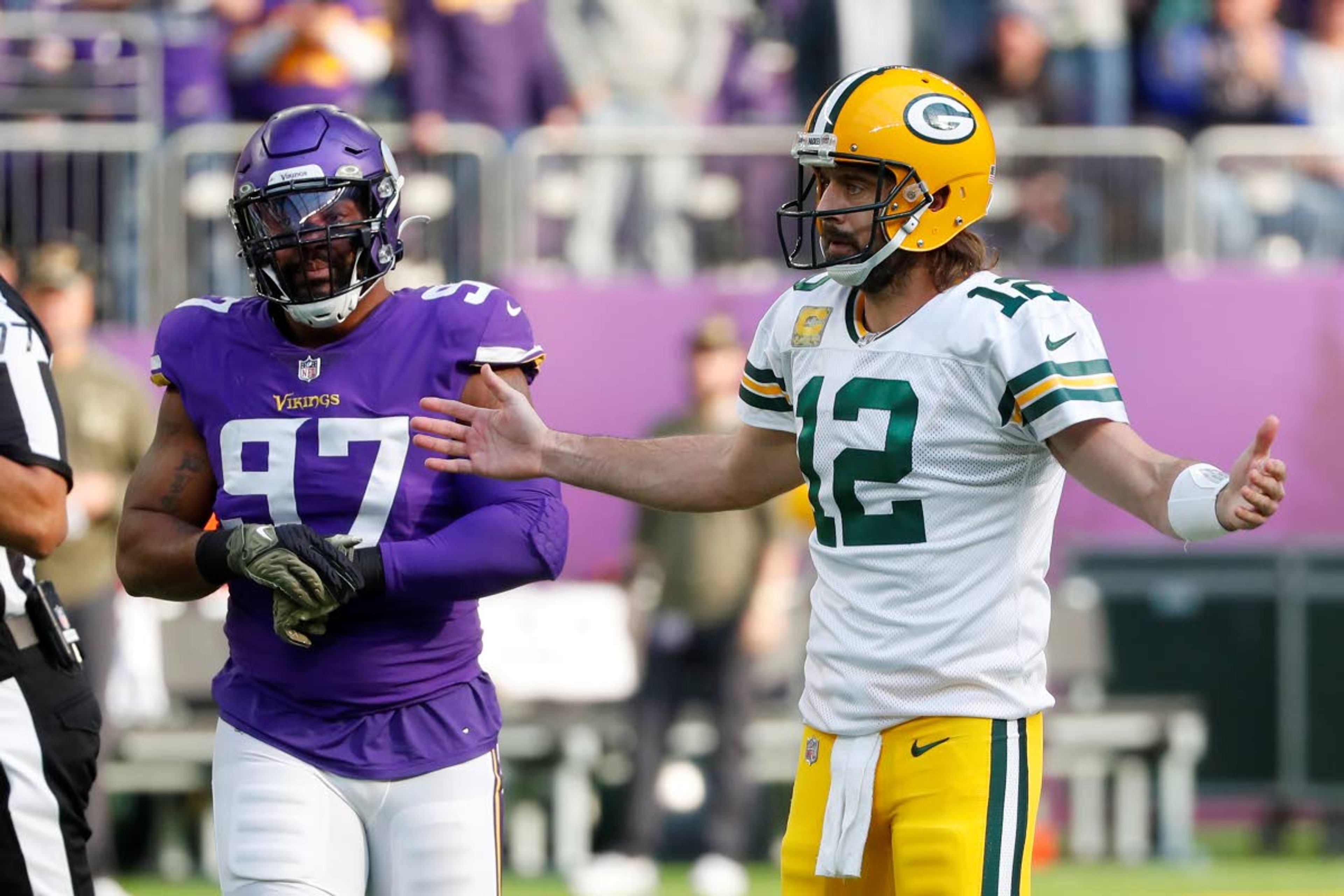 Rodgers says he’s been playing with a fractured toe