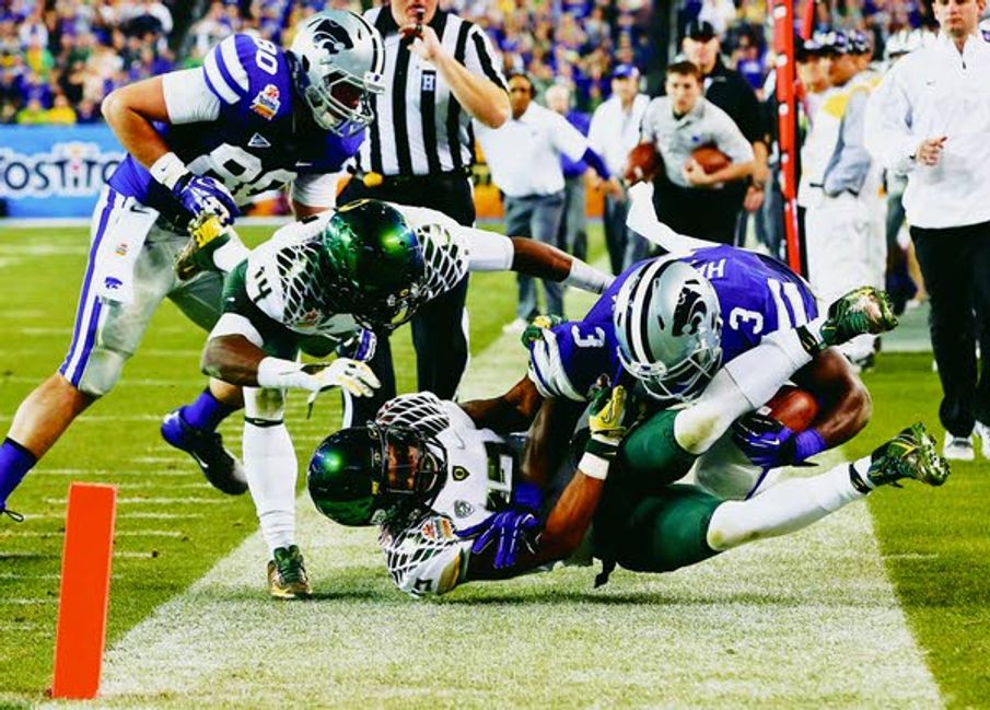 Oregon dominates in Fiesta Bowl win