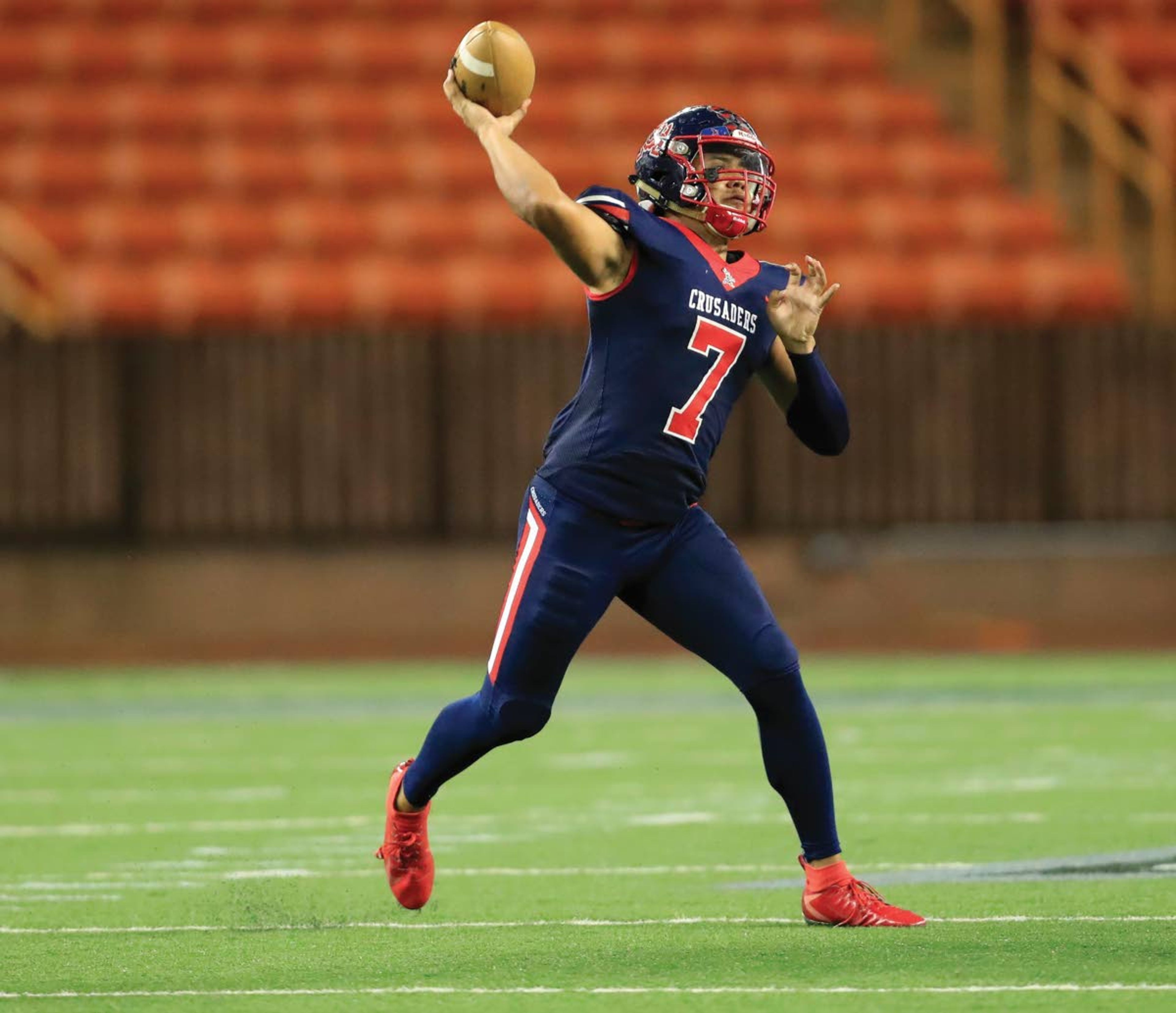 De Laura holds firm, leads WSU class