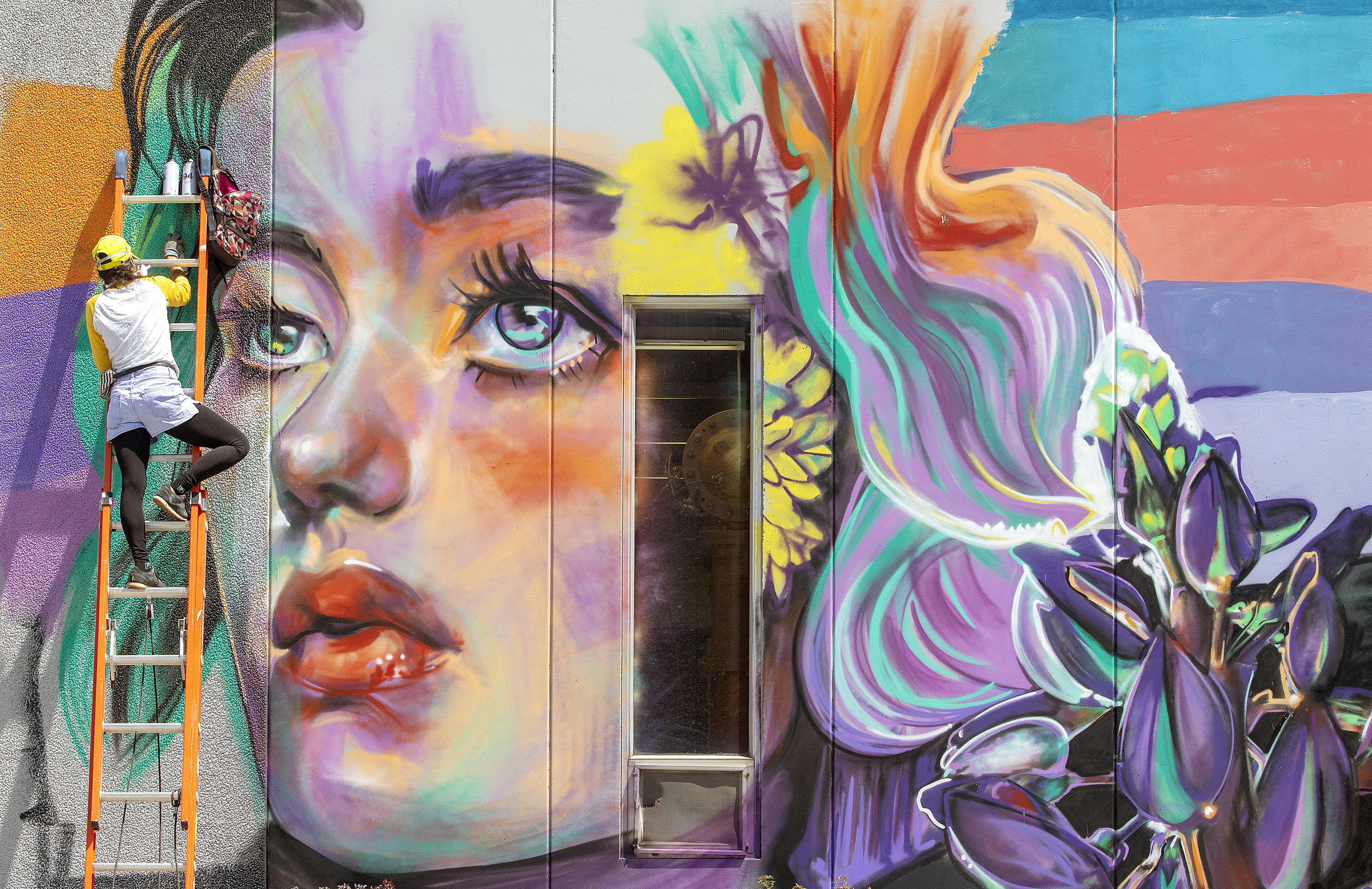 Moscow mural vandalized, will be removed