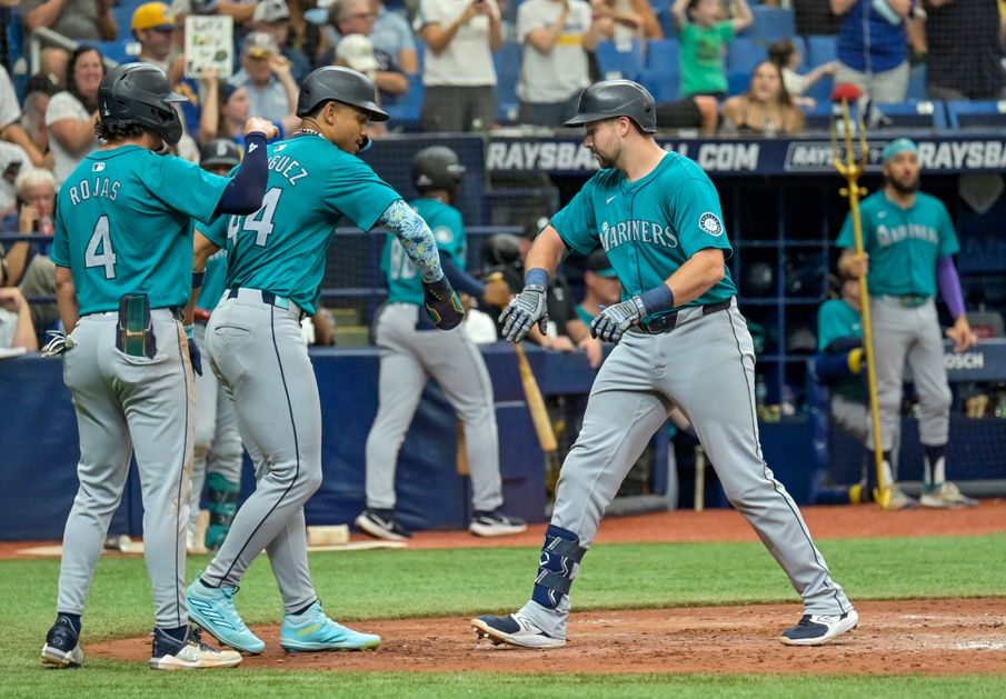Raleigh homers to end M’s road trip on a high note