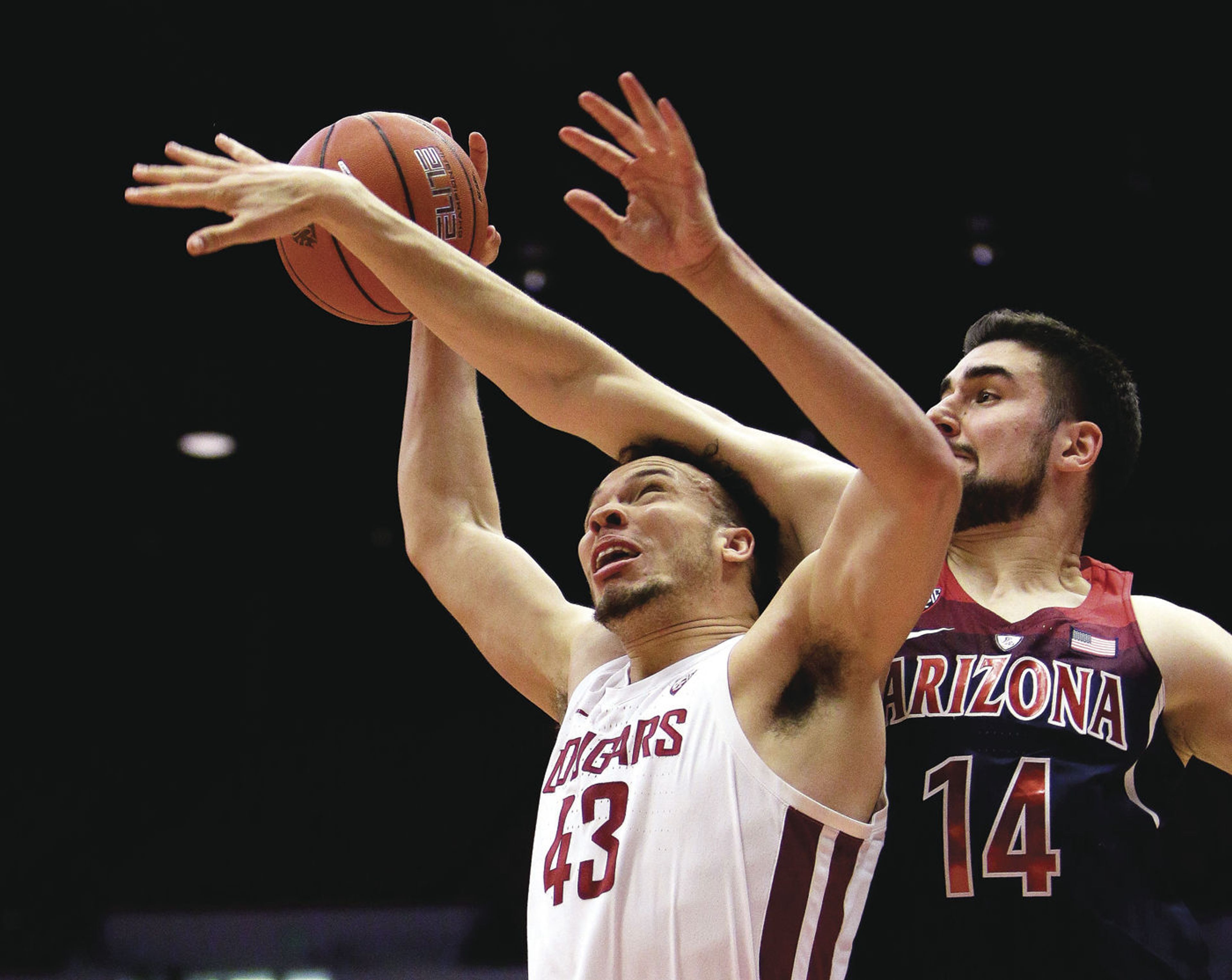 Freshman phenom Ayton too much for Cougs