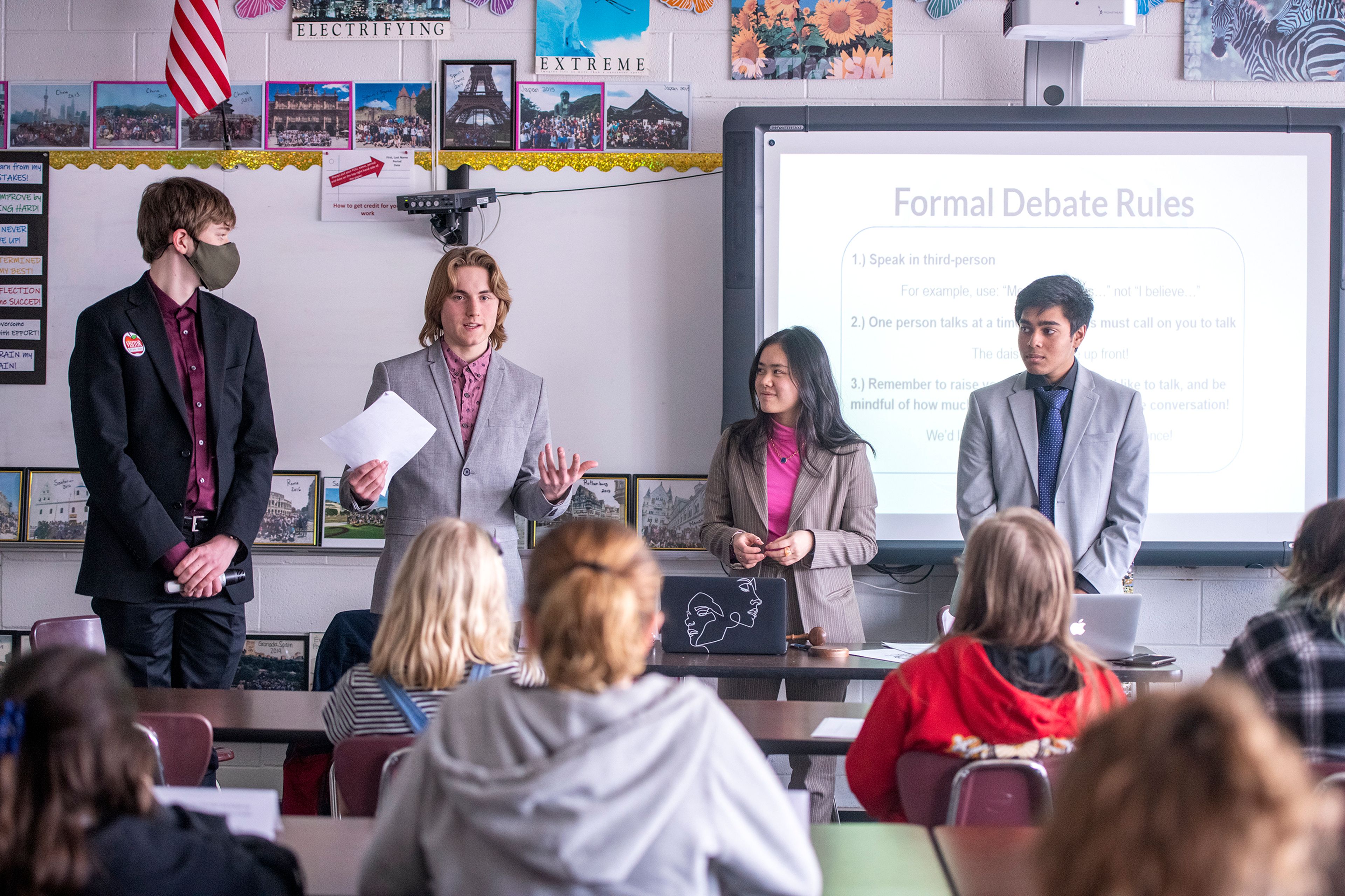 Zach Wilkinson/Daily News Moscow High Schoolers Brayden Weaver, from left, Carlin Forster, Nicole Xiao and Sadeed Eshan explain the rules to a Model UN event to Stacy Albrecht’s sixth grade social studies class Wednesday afternoon at Moscow Middle School.