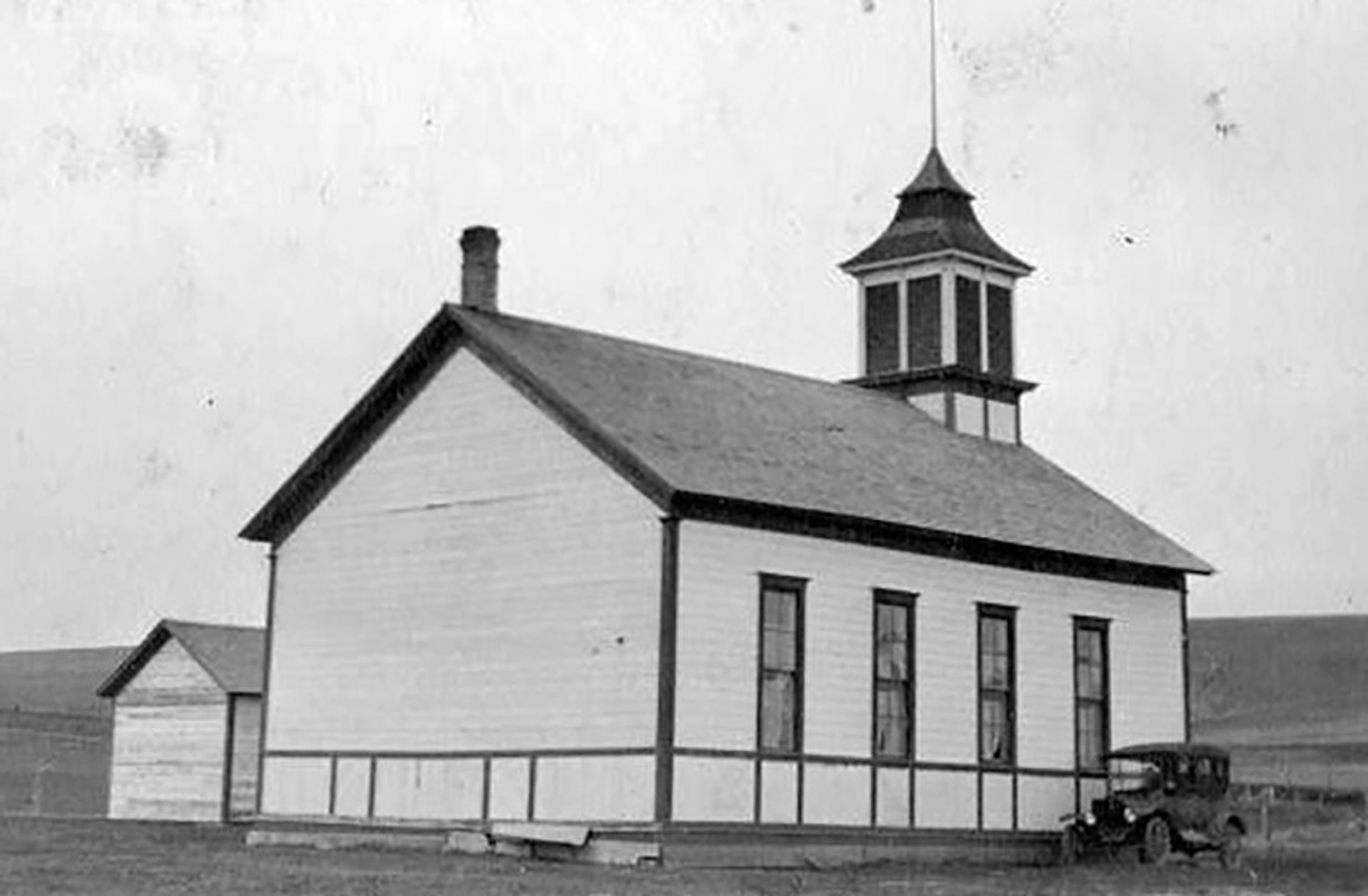 Staley Schoolhouse in 1920; it eventually became a bunk house on the Staley farm.