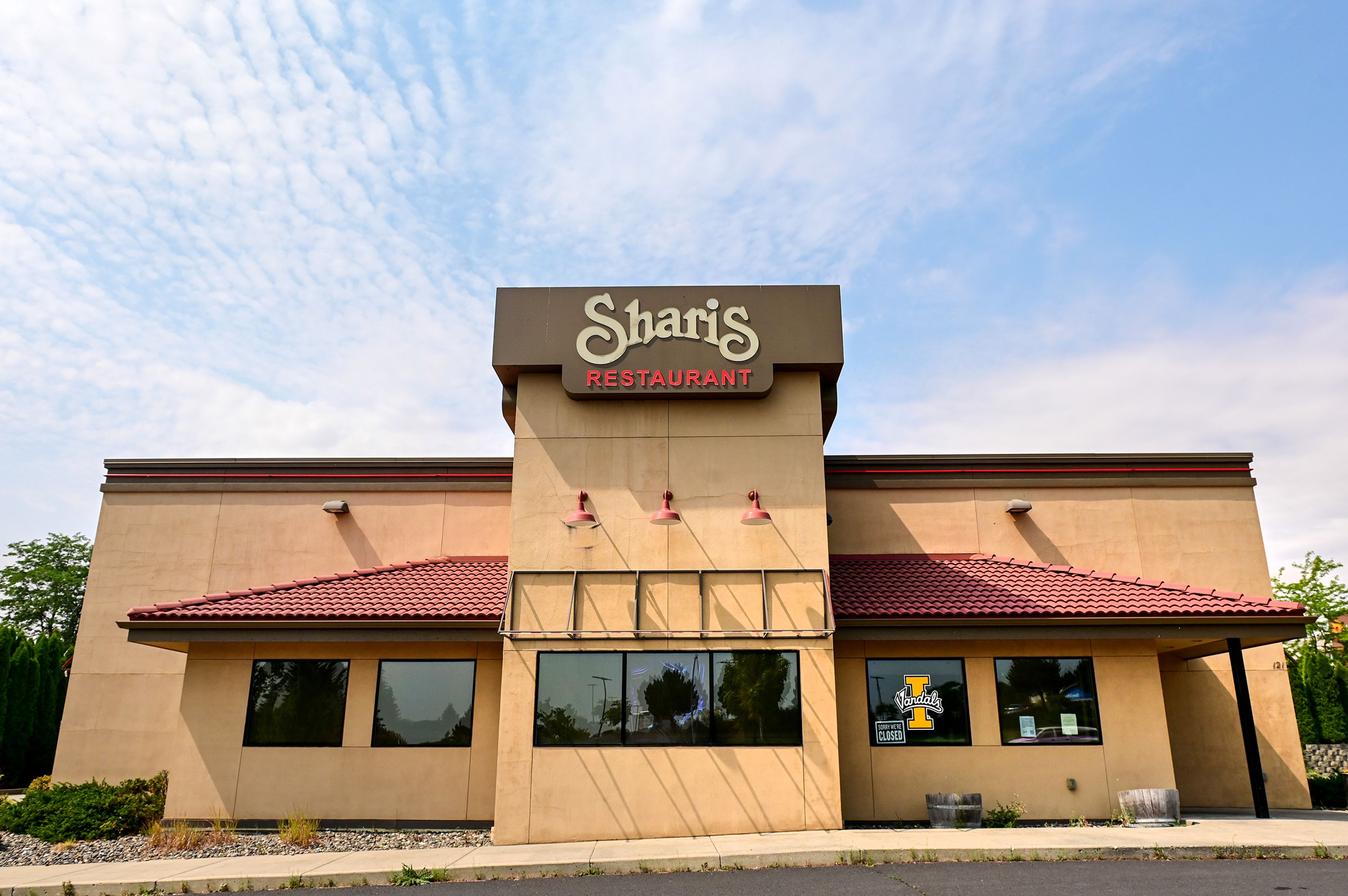 Shari's Cafe and Pies sits closed on Thursday after its last day of business Aug. 12 in Moscow.