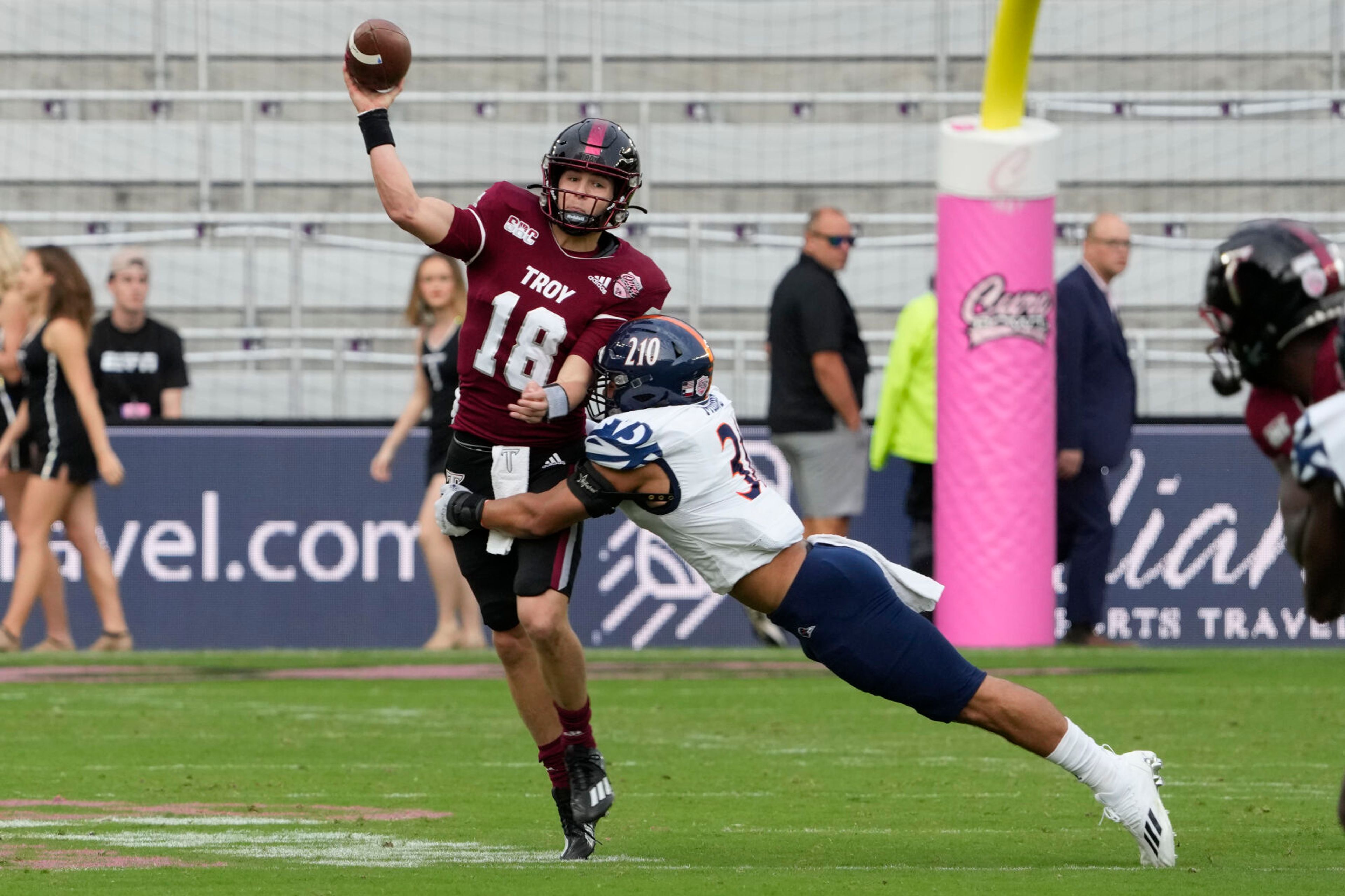 Quarterback Watson leads No. 23 Troy past No. 22 UTSA in Duluth Trading Cure Bowl