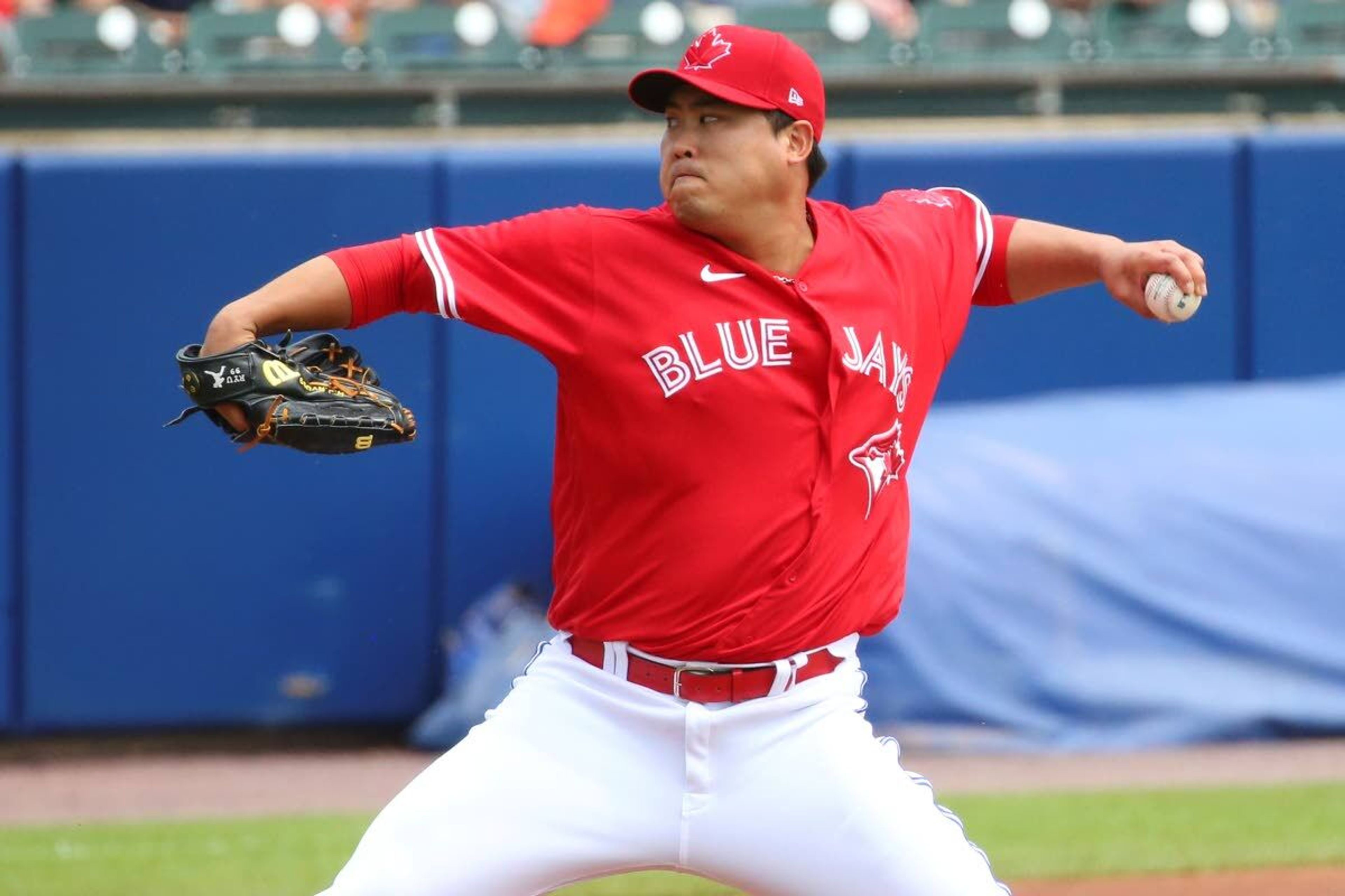 Toronto Blue Jays starting pitcher Hyun Jin Ryu throws to a Seattle Mariners batter during the first inning of a baseball game, Thursday, July 1, 2021, in Buffalo, N.Y. (AP Photo/Jeffrey T. Barnes)