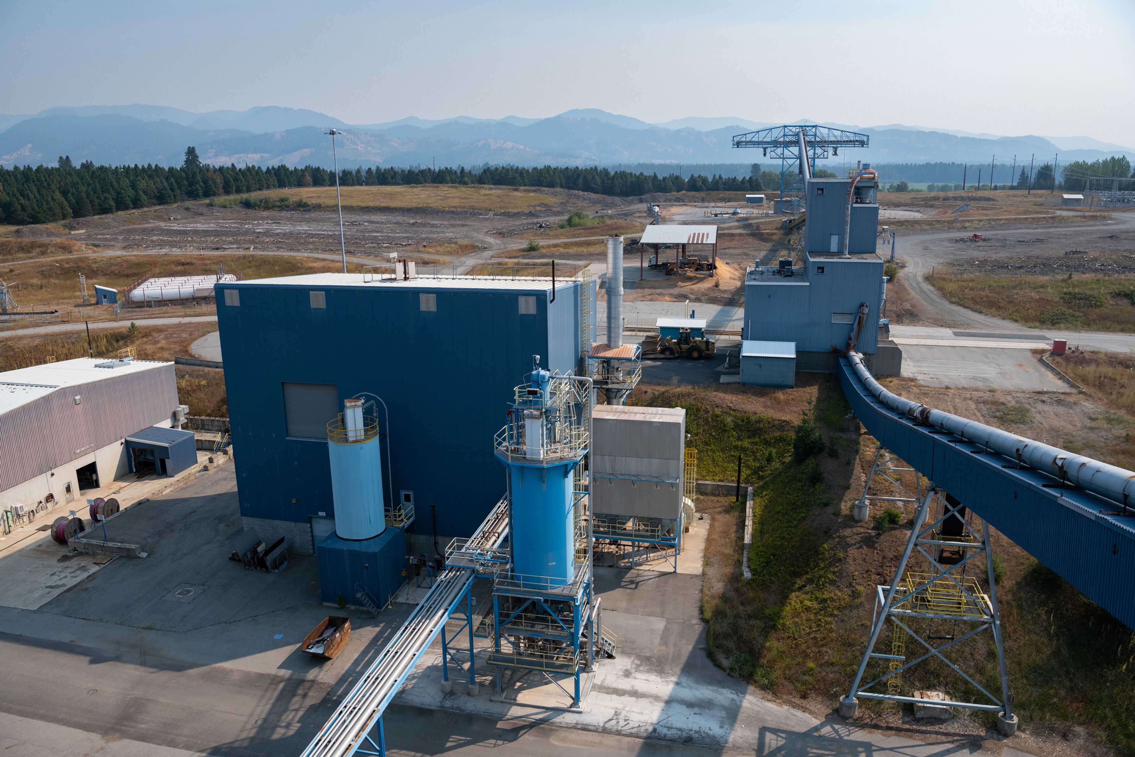 Exterior of the Ponderay Newsprint Company at the Merkle Standard cryptocurrency mining facility in Usk, Wash. on Friday, Sept. 9, 2022 (Erick Doxey for InvestigateWest)